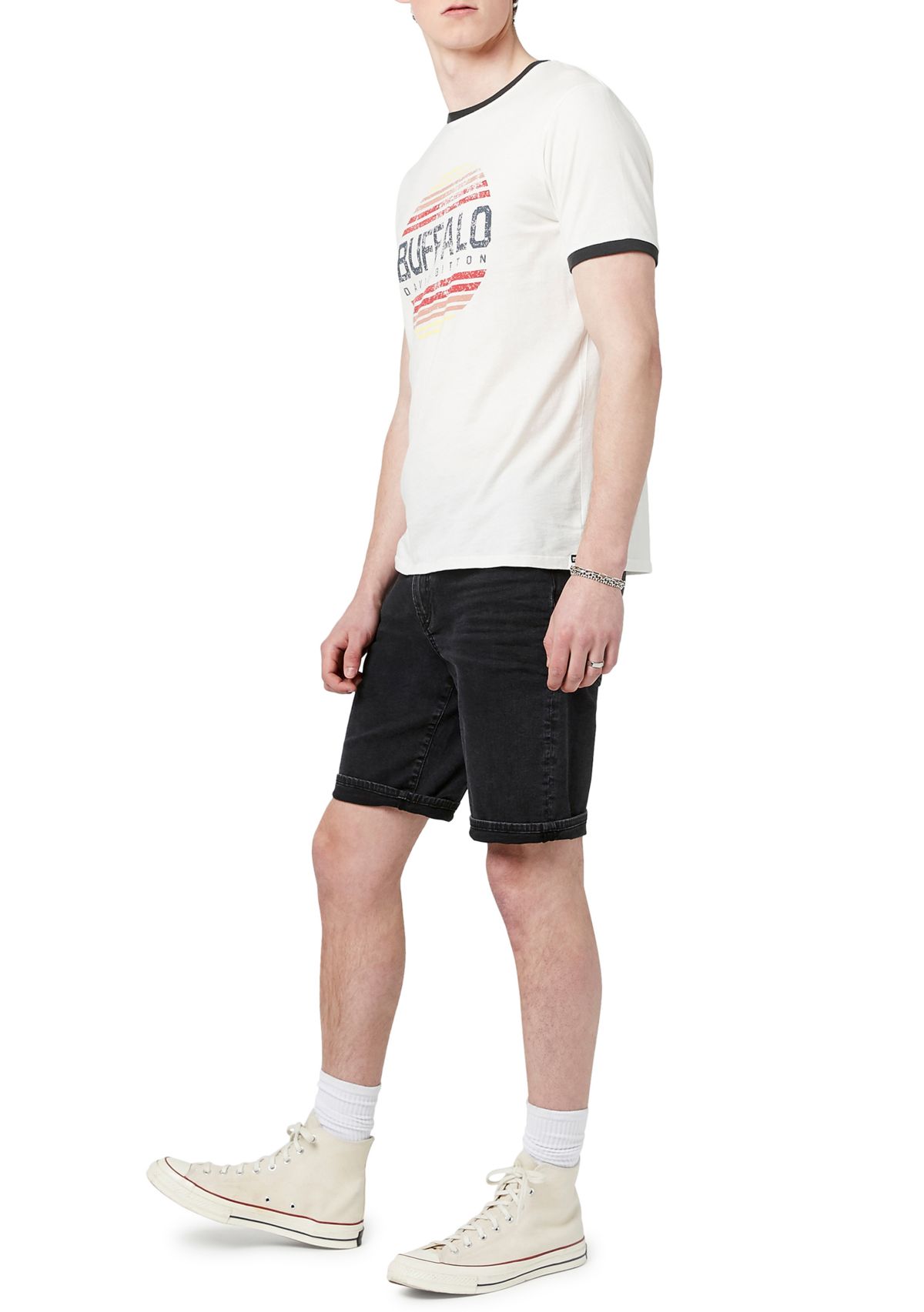 Circle Logo Graphic T-Shirt