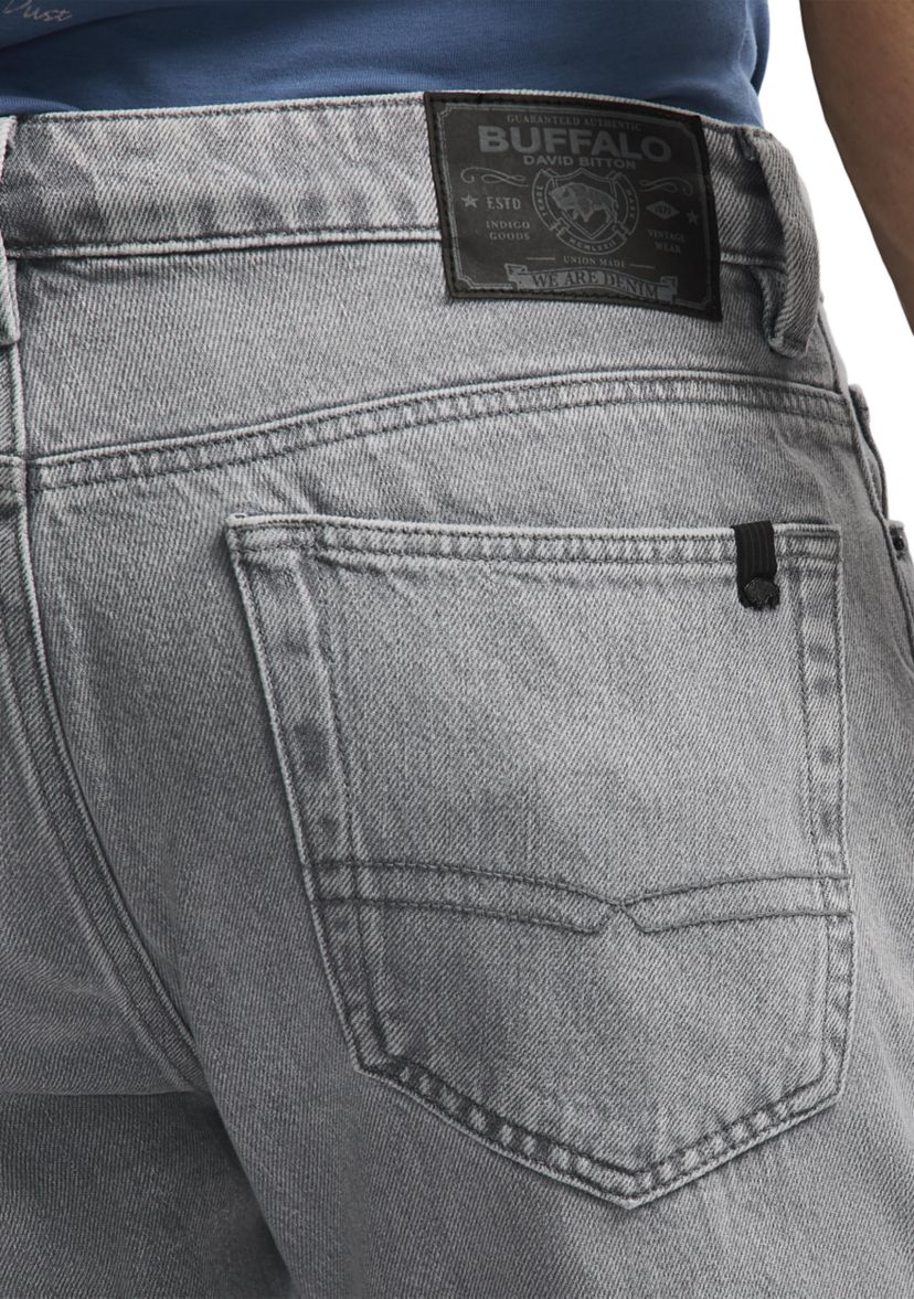 Mens Relaxed Straight Driven Jeans