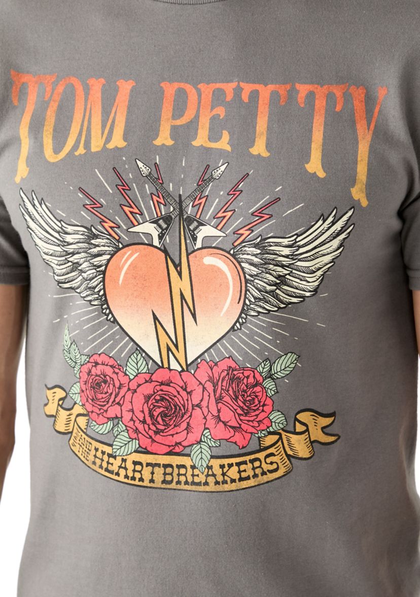 Petty Heart Short Sleeve Graphic T-Shirt