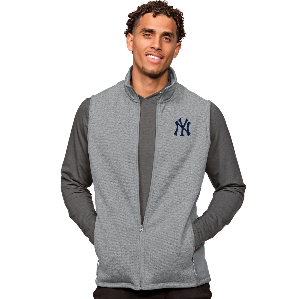 MLB Heathered New York Yankees Course Full-Zip Vest