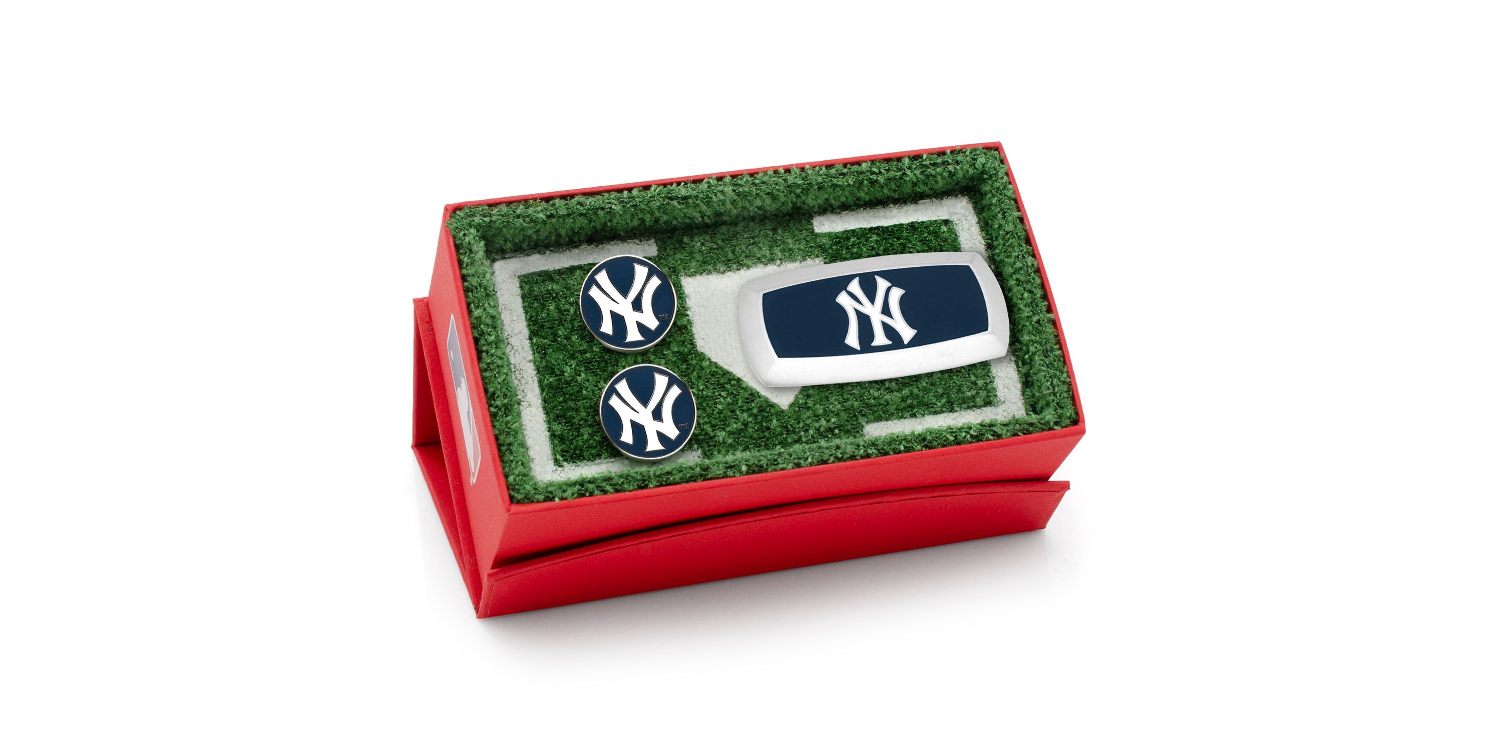 MLB New York Yankees Cufflinks and Cushion Money Clip Gift Set