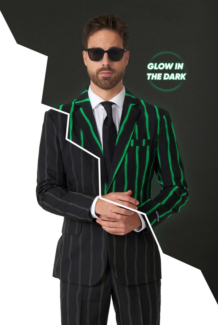 Oversized Pinstripe Black  2 Piece Suit + Tie
