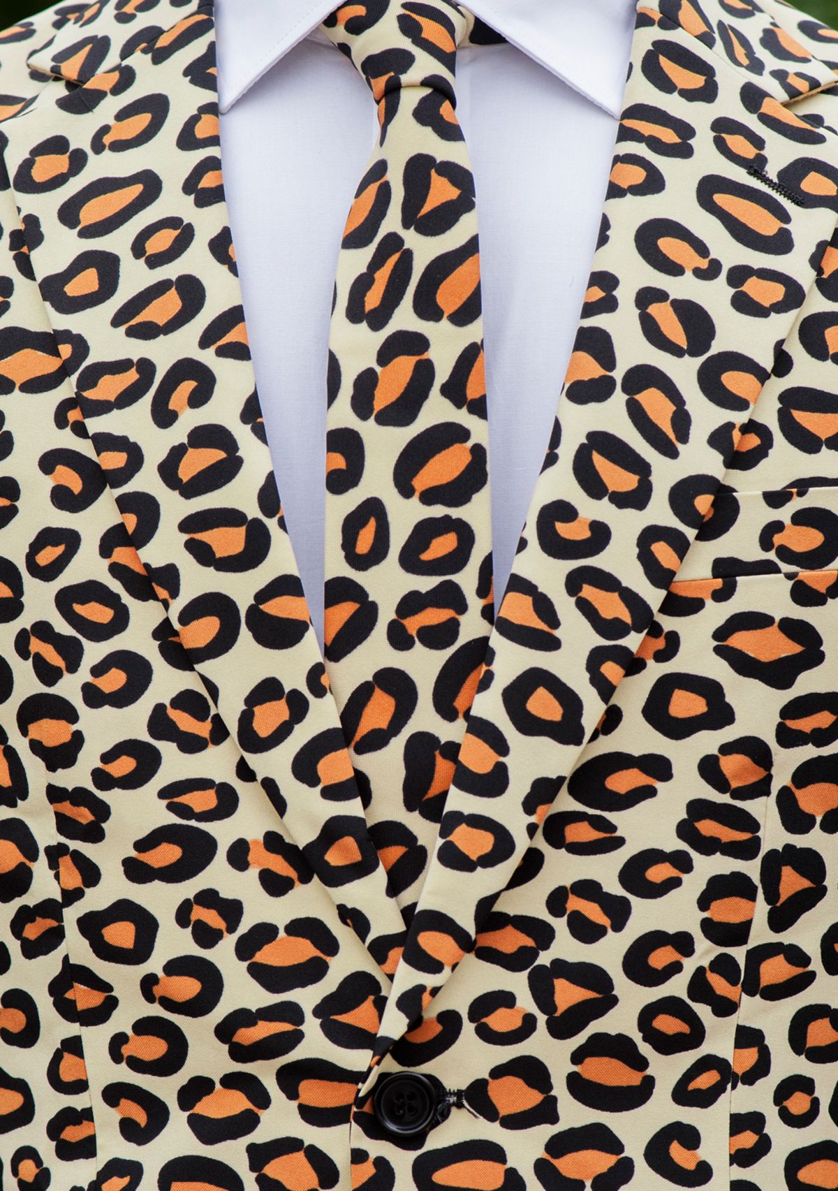 The Jag  2 Piece Suit + Tie