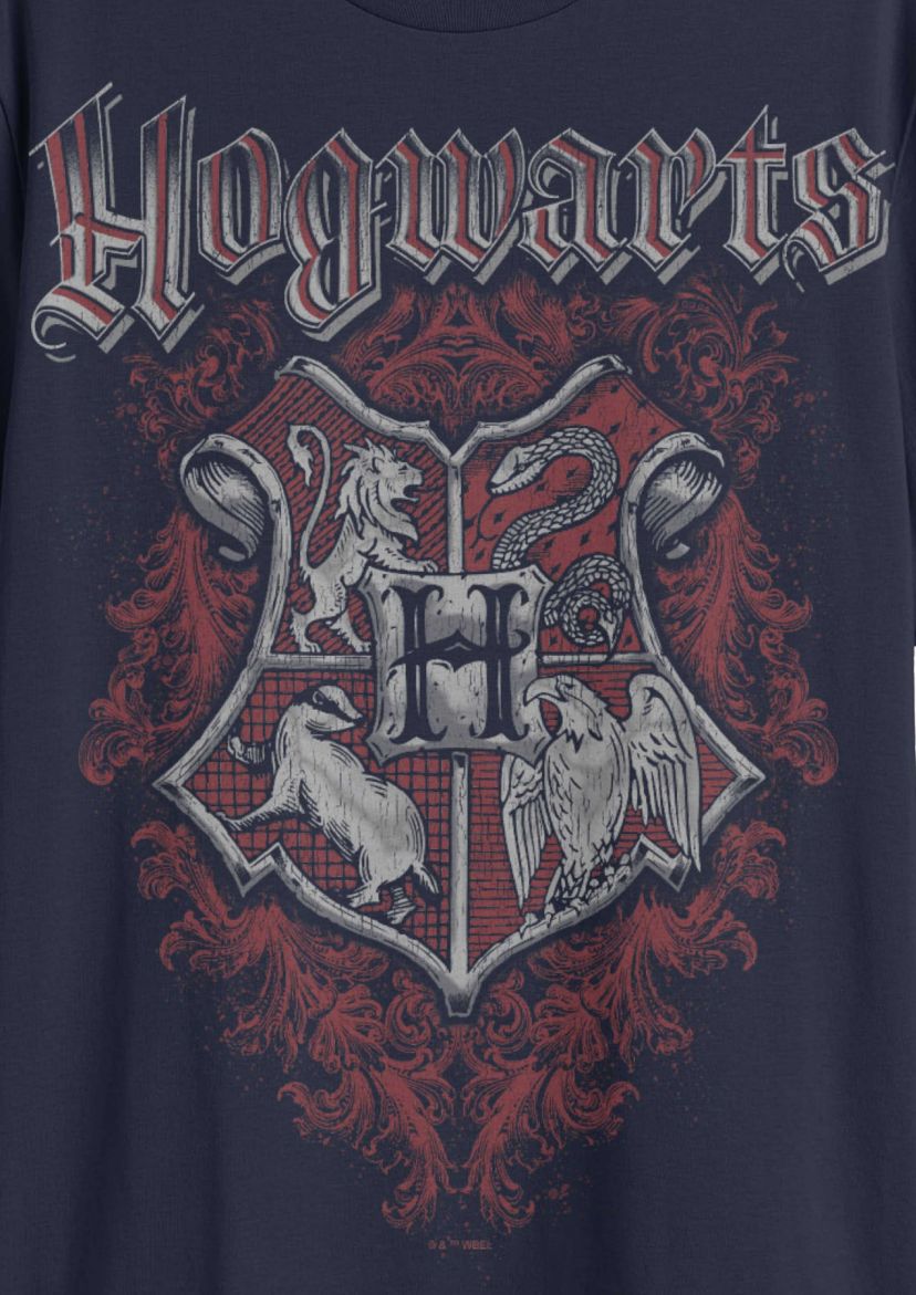 Grunge Crest Graphic T-Shirt