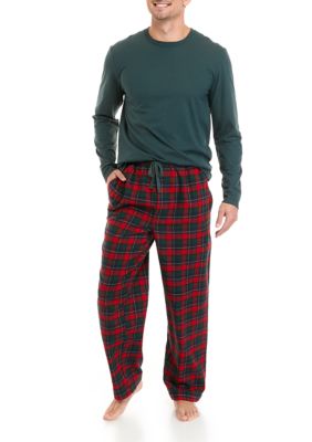 Crown & Ivy™ Holiday Plaid Pajama Set | belk