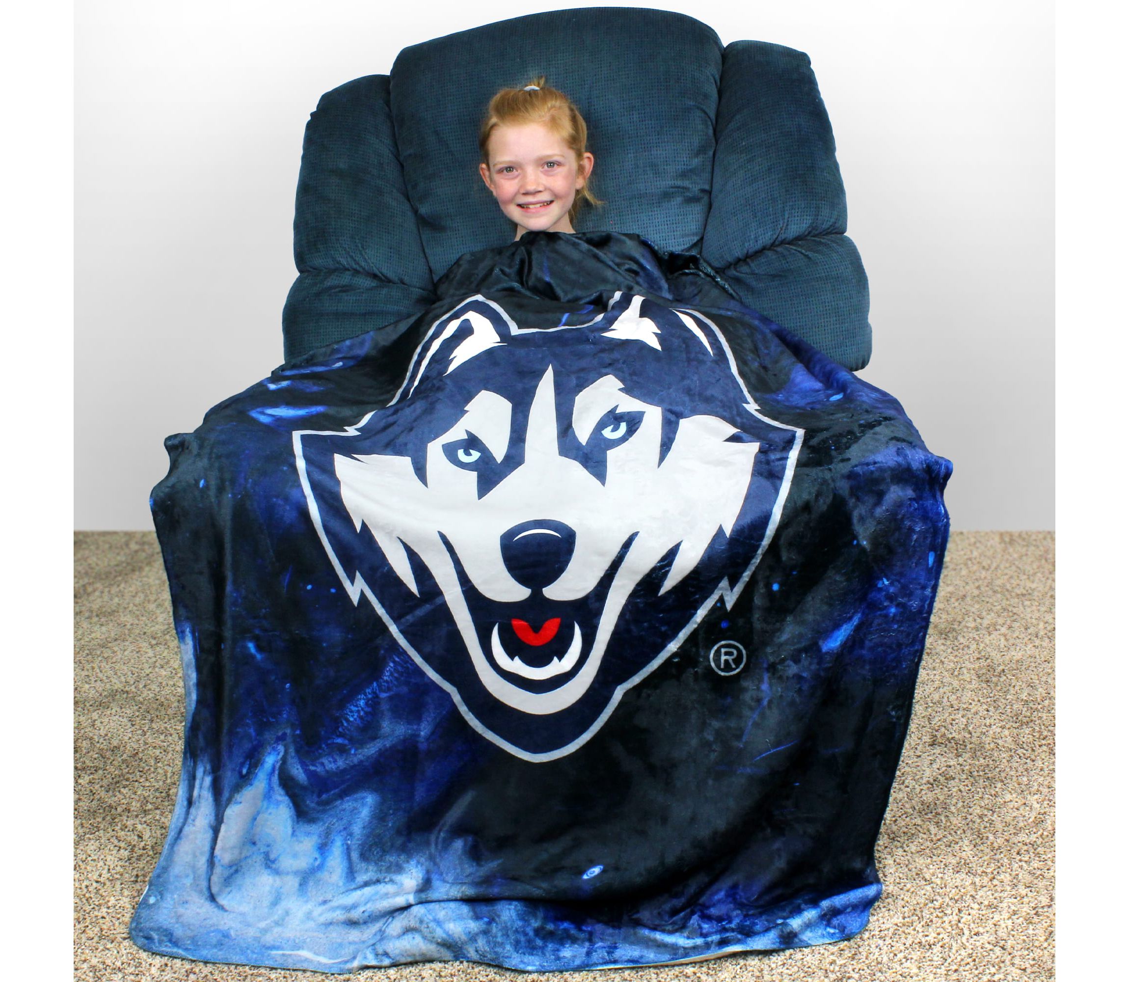 Connecticut Huskies NCAA UConn Huskies Sublimated Soft Throw Blanket