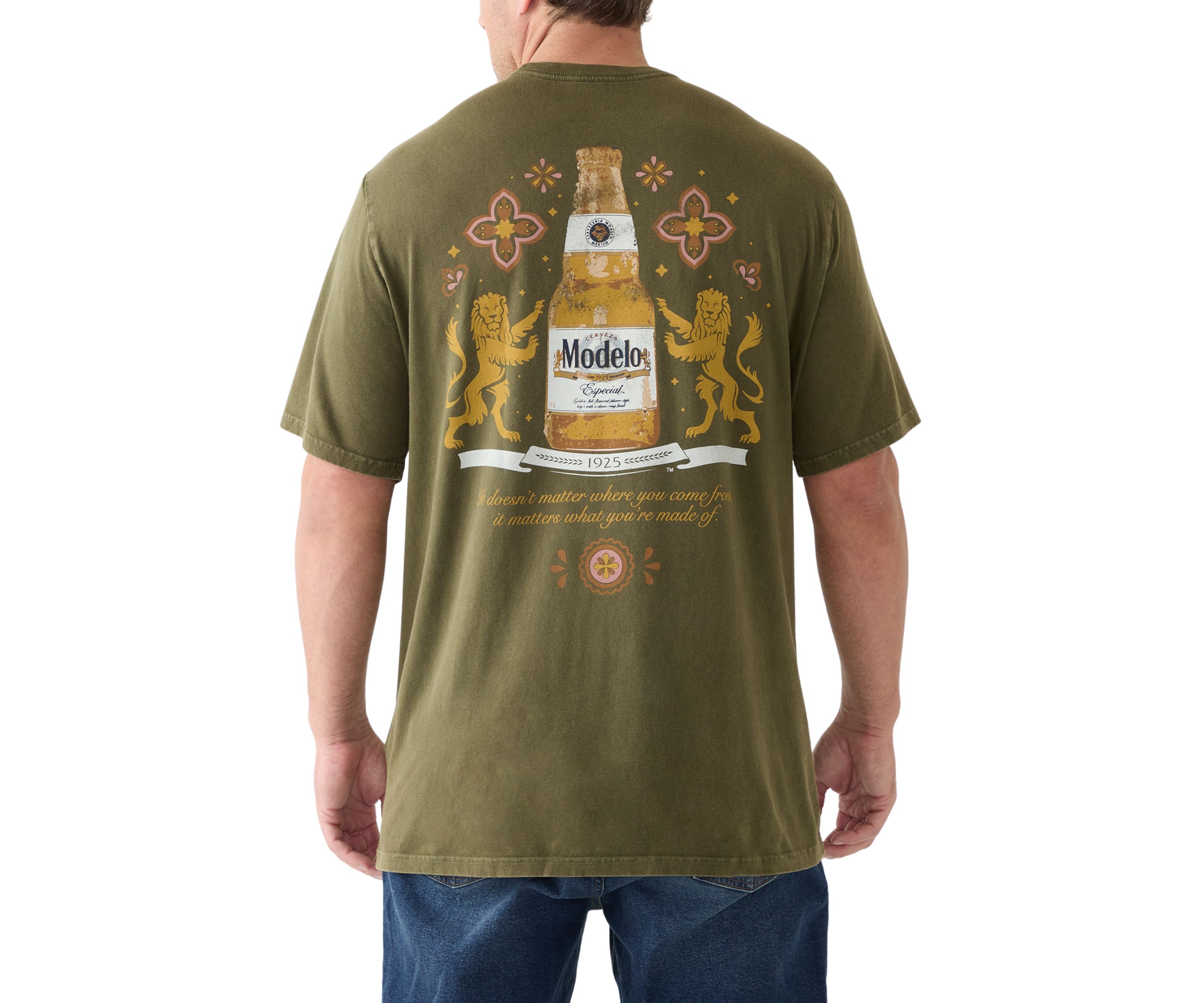Big & Tall Short Sleeve Modelo Graphic T-Shirt 