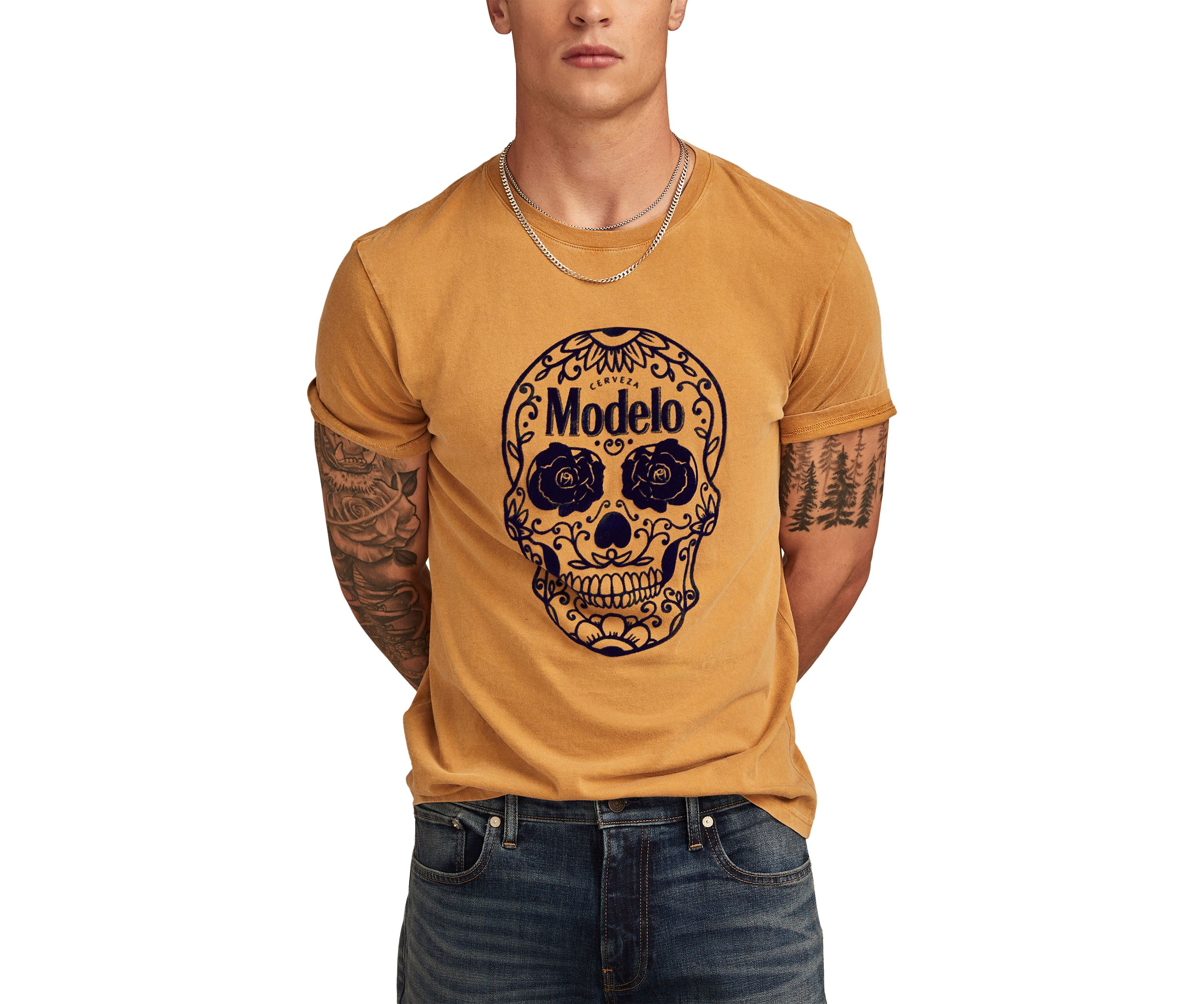 Modelo Skull Graphic T-Shirt 
