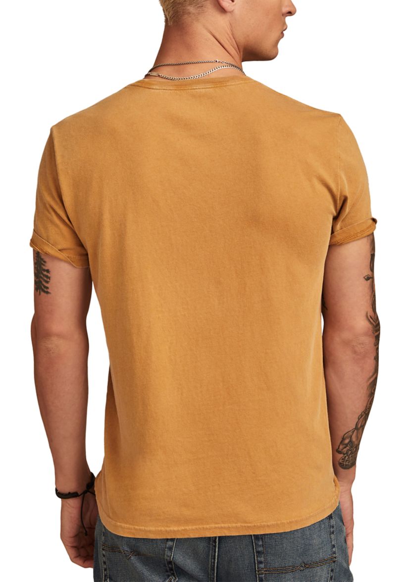 Modelo Skull Graphic T-Shirt 