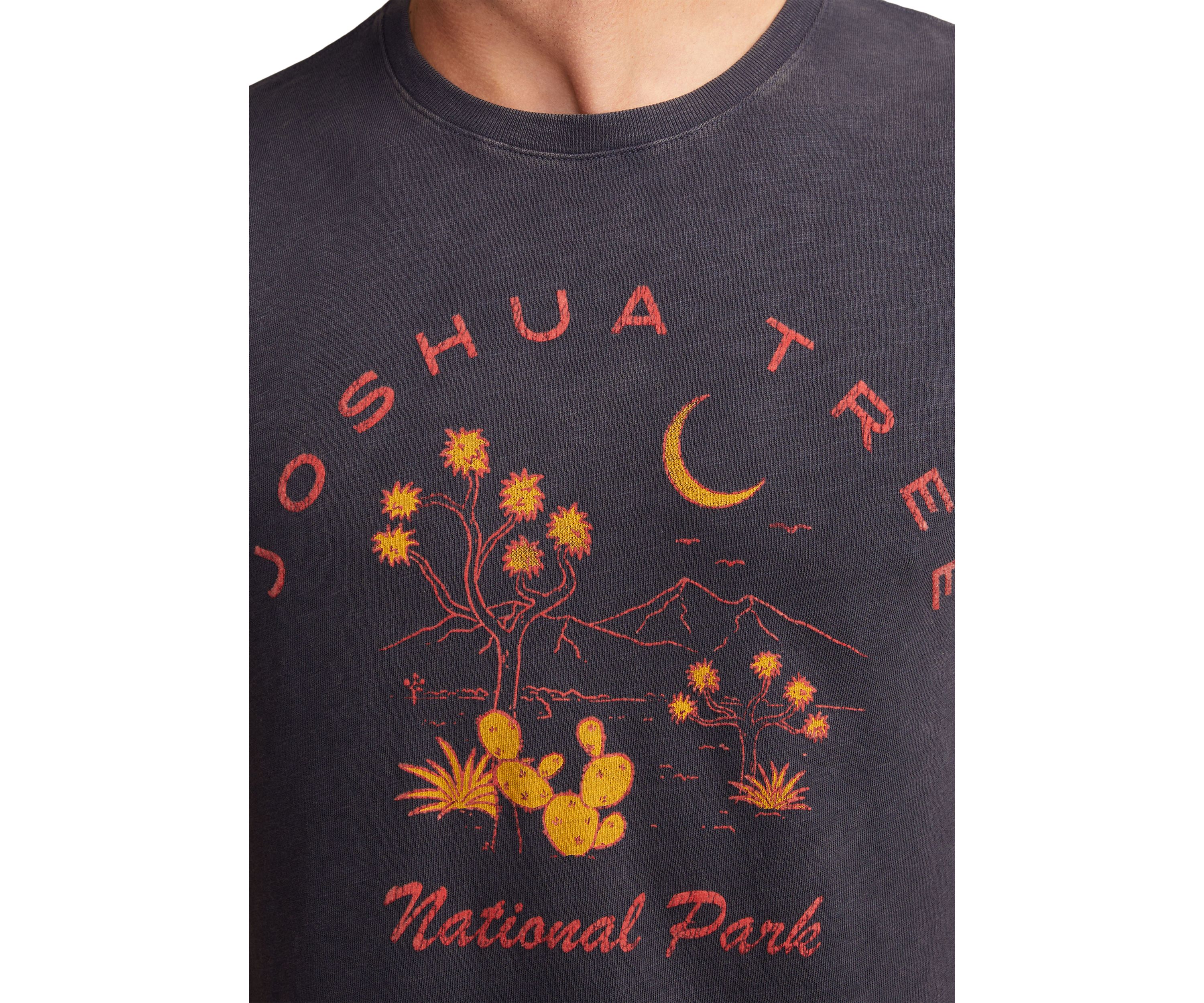 Joshua Tree Graphic T-Shirt 