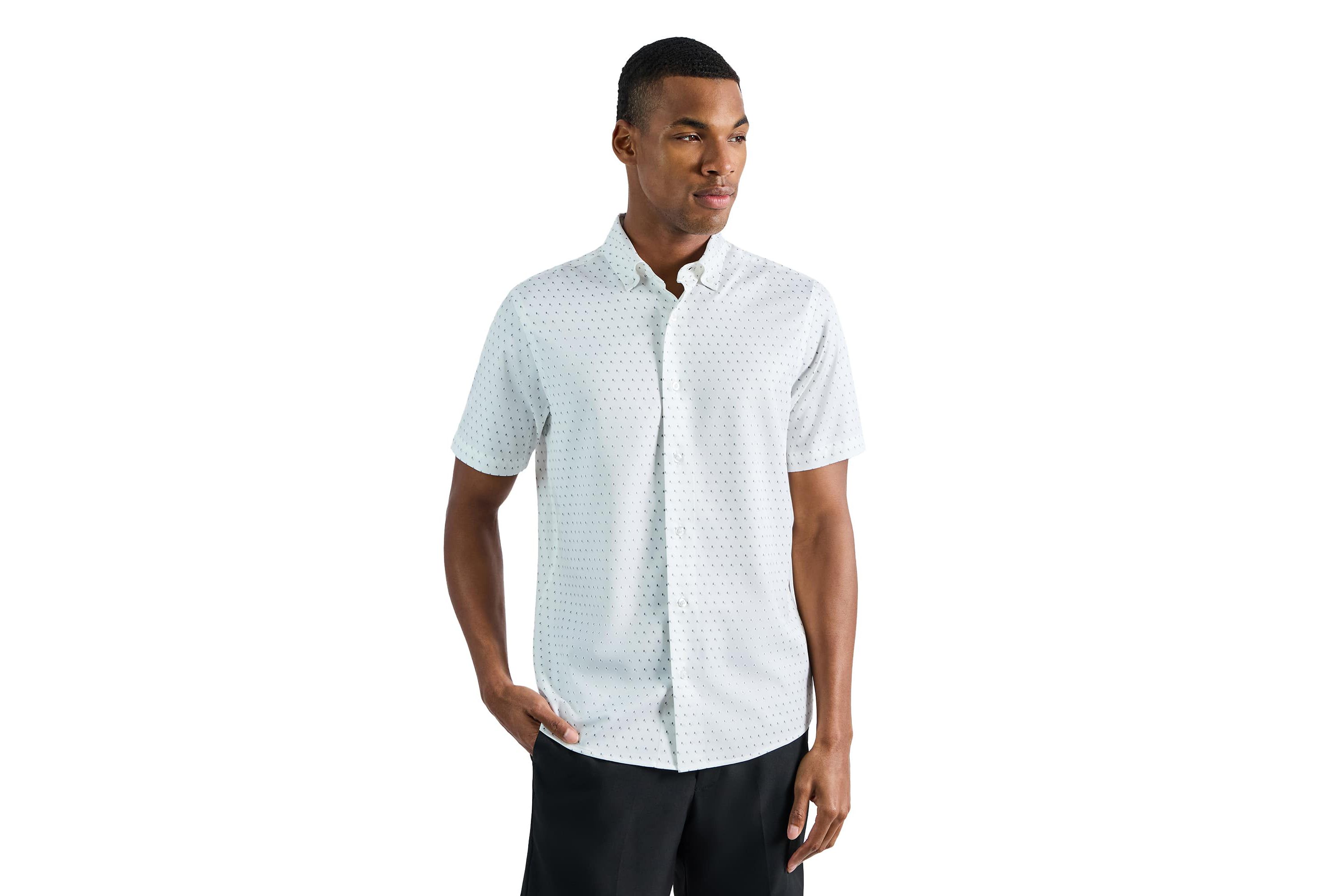 Mens Short Sleeve Seersucker Performance Button-Down Shirt
