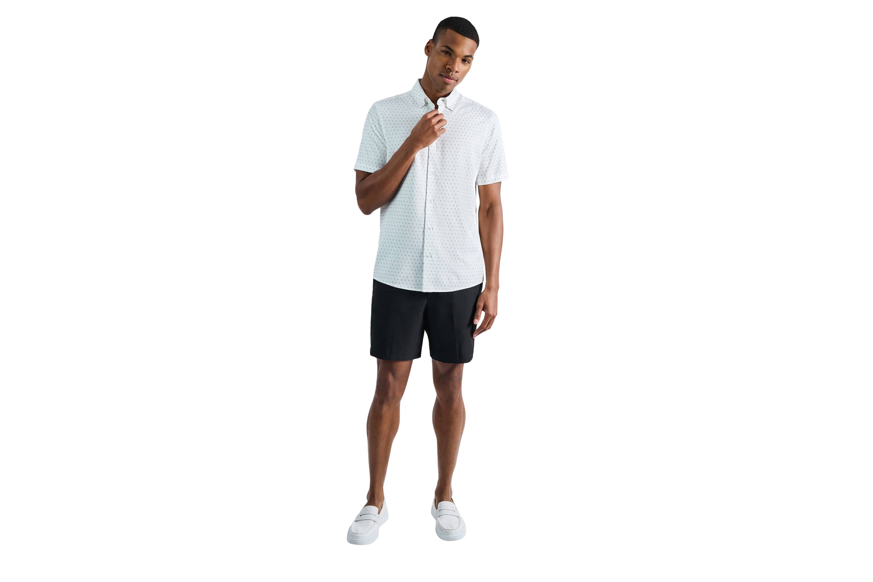 Mens Short Sleeve Seersucker Performance Button-Down Shirt