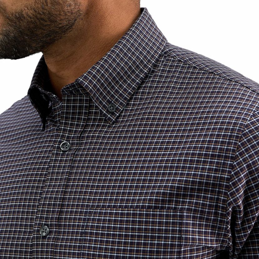 Haggar Mens Classic Fit Premium Comfort Button Down Collar Dress Shirt