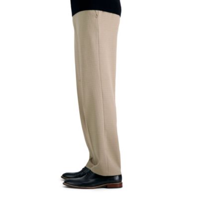 Haggar Premium Comfort Checker Plaid Classic Fit Flat Front Dress Pant