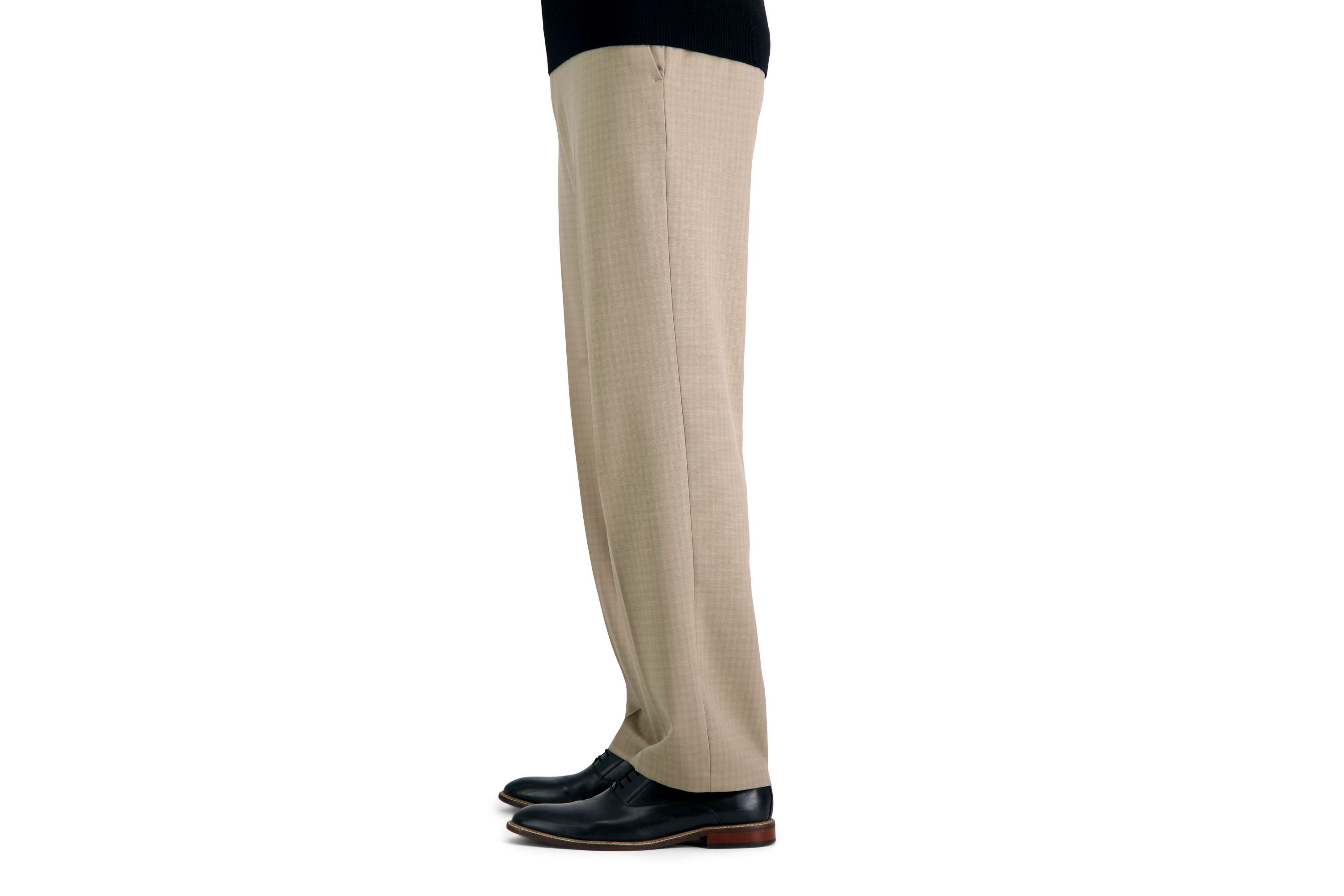 Haggar Premium Comfort Checker Plaid Classic Fit Flat Front Dress Pant
