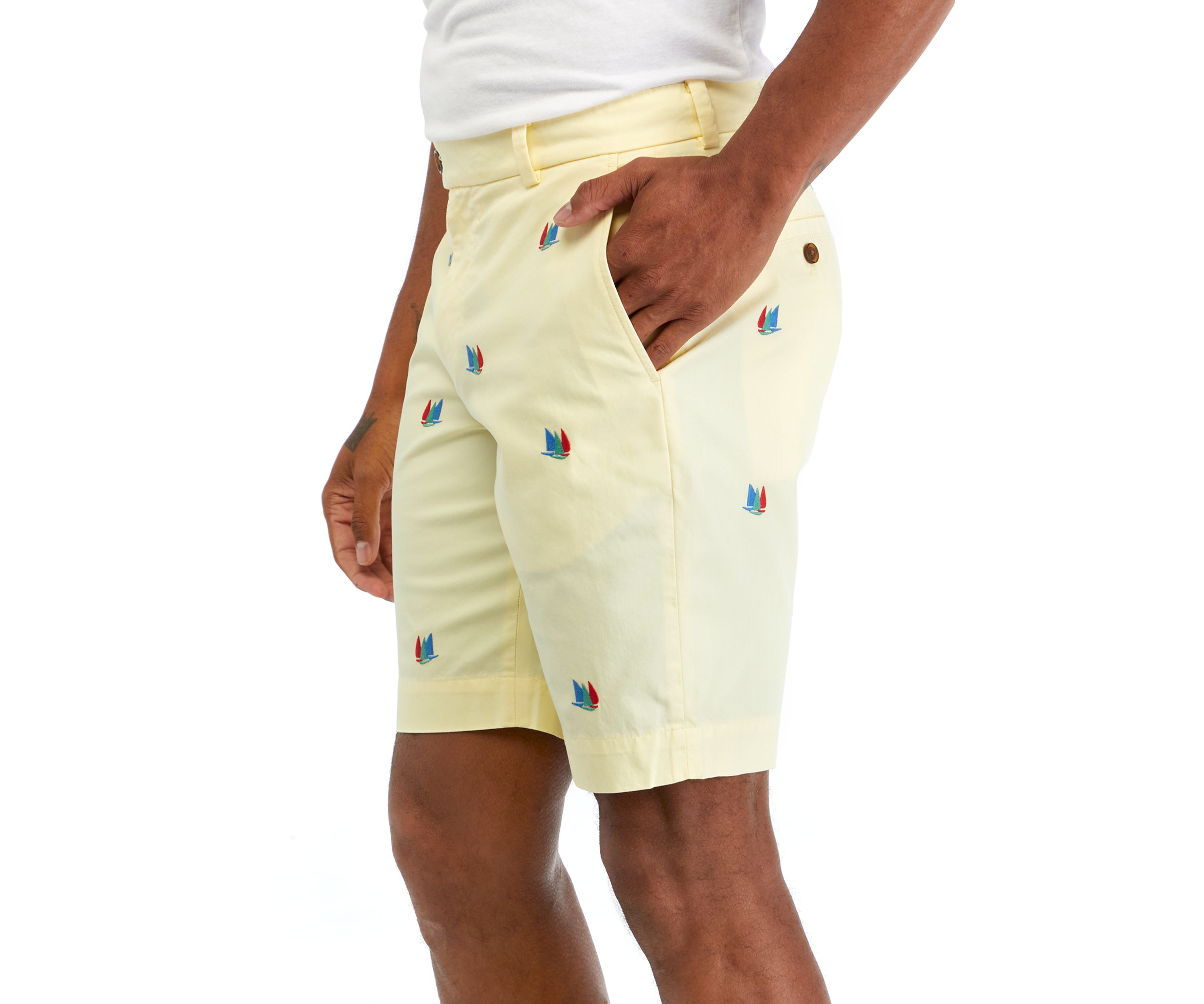 Mens 9" Stretch Cotton Embroidered Sailboat Shorts