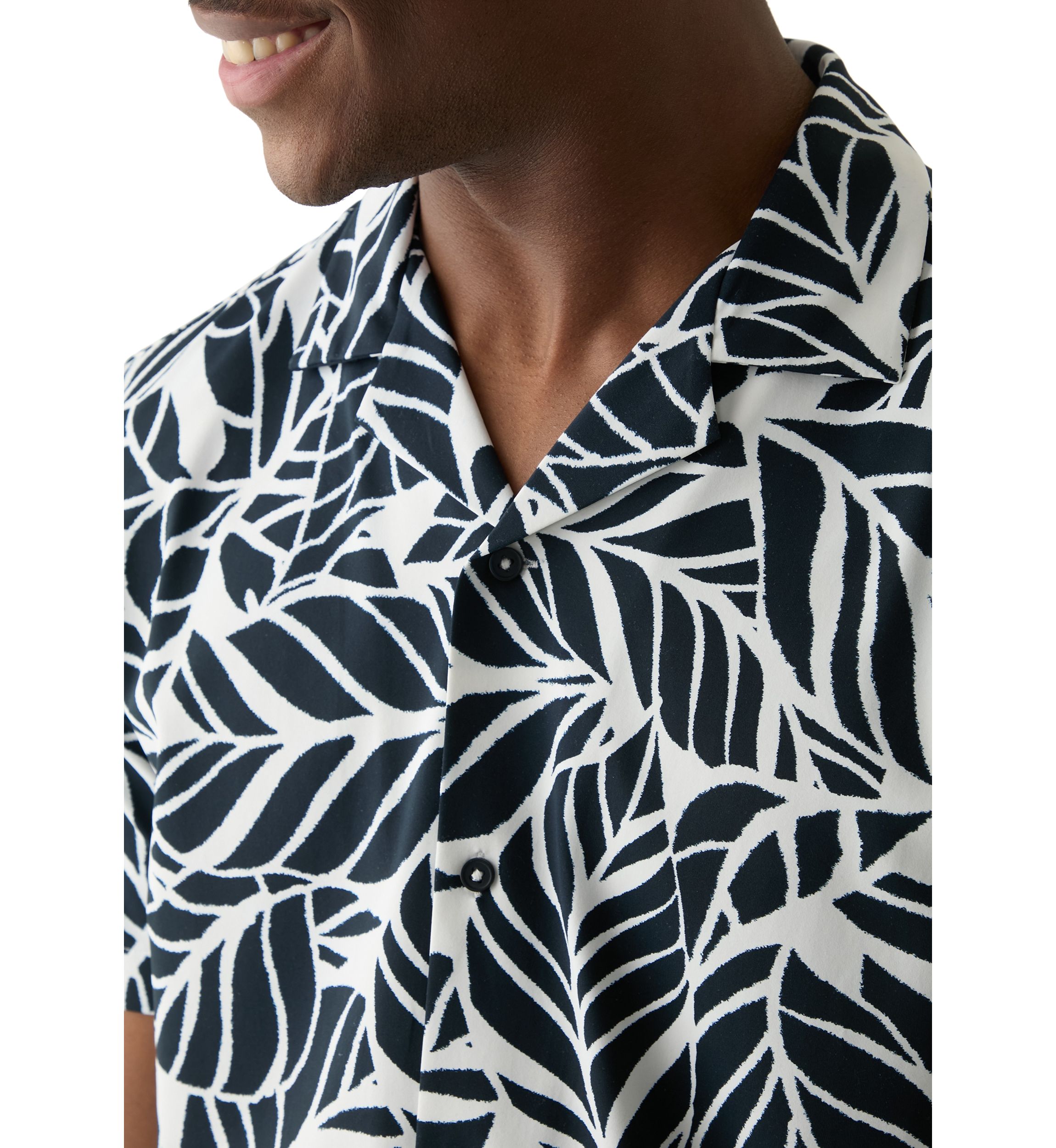 Mens Short Sleeve Stretch Knit Printed Button Down Shirt