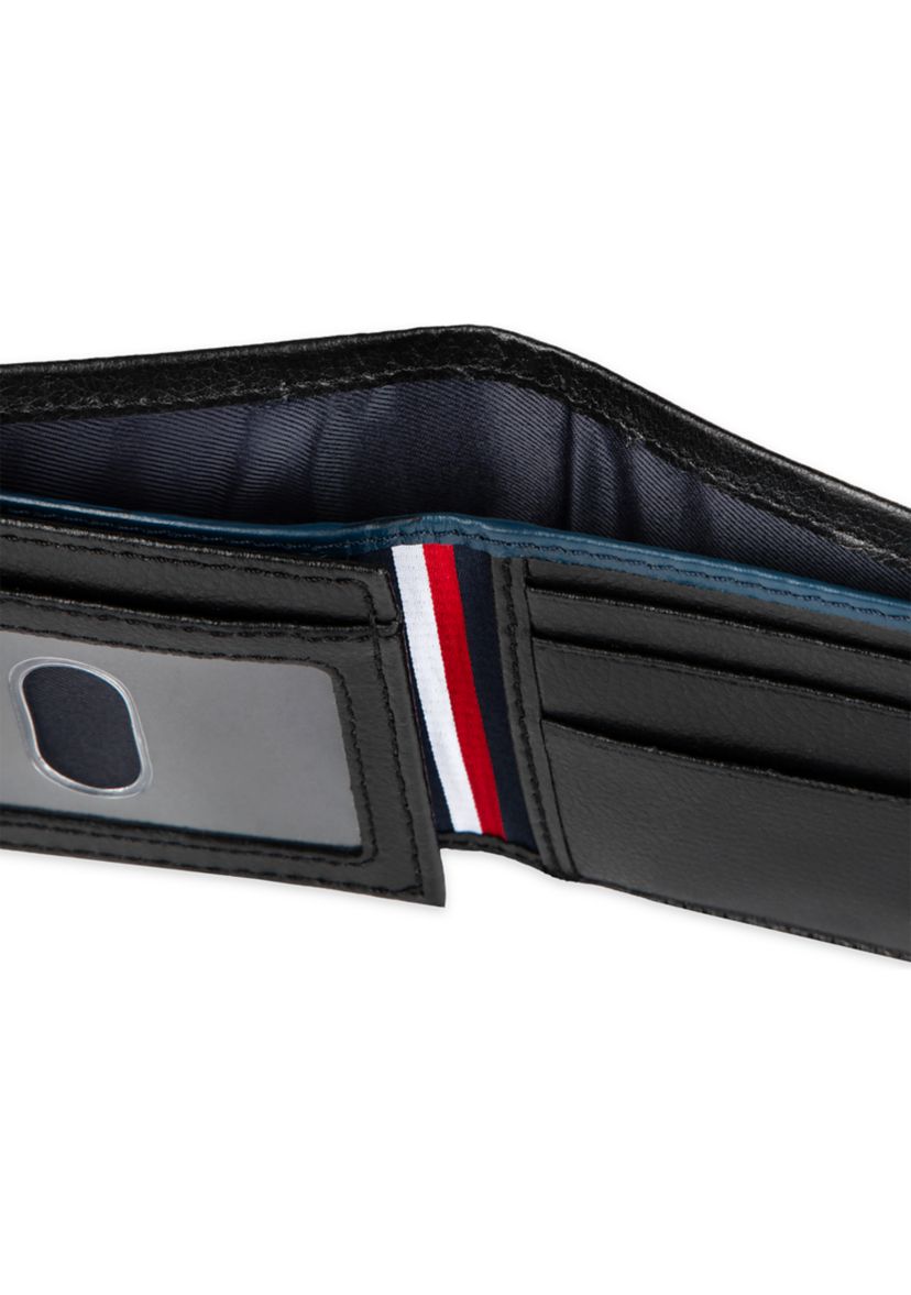 Leather Traveler Wallet with Patch On Interior Card Slots