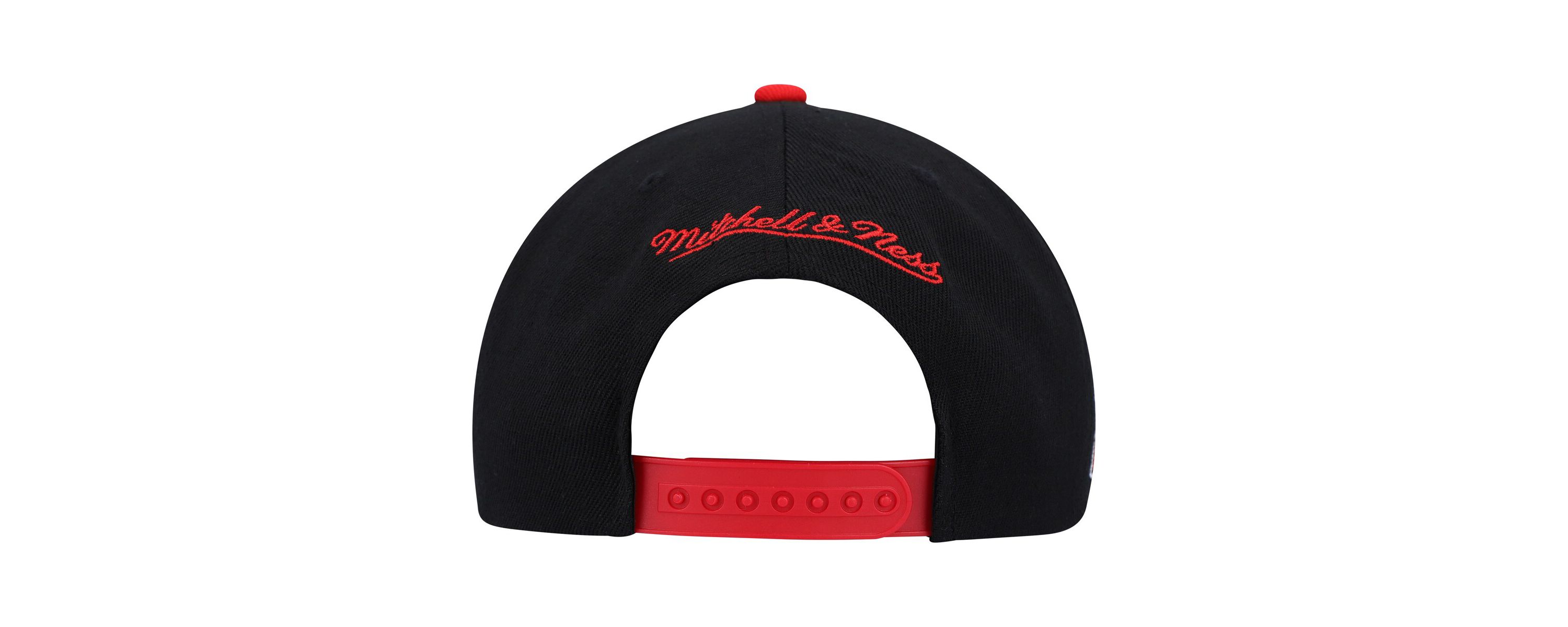 NBA Black/Red Chicago Bulls Side Core 2.0 Snapback Hat