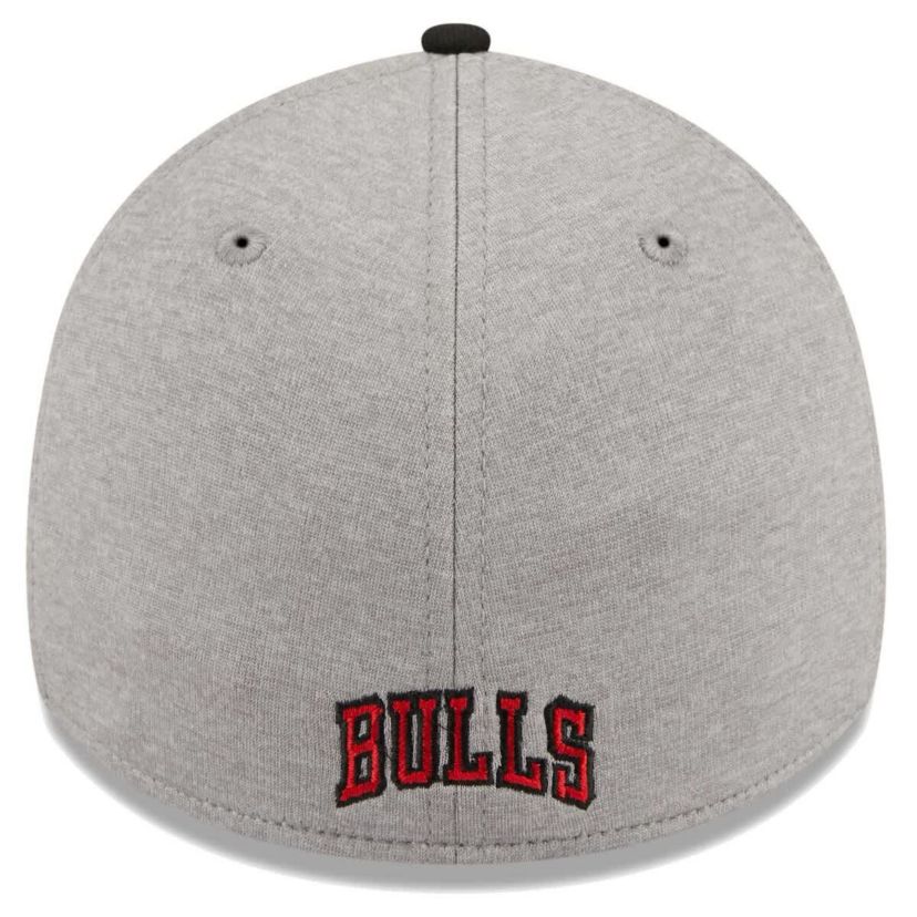 NBA Gray/Black Chicago Bulls Striped 39THIRTY Flex Hat