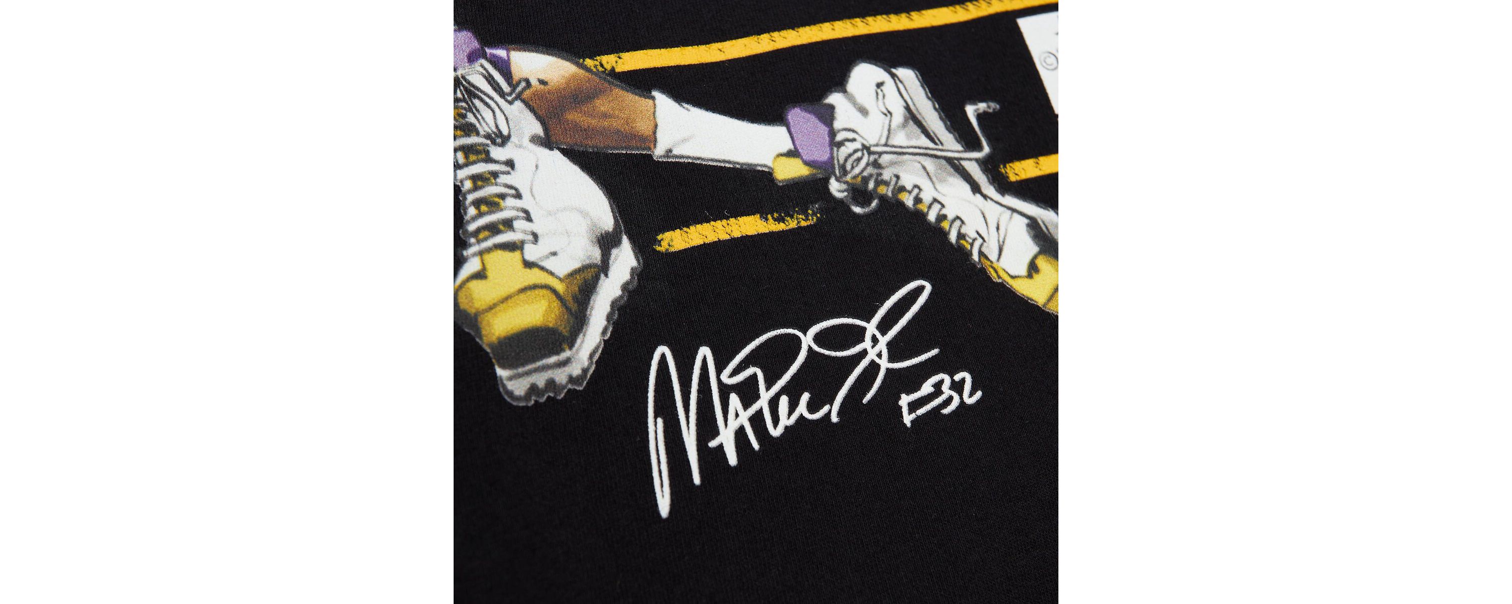NBA Magic Johnson Los Angeles Lakers Hardwood Classics Caricature T-Shirt