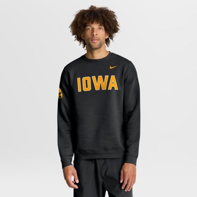 Men's NCAA Nike Iowa Hawkeyes 2026 Sideline Club Sweatshirt