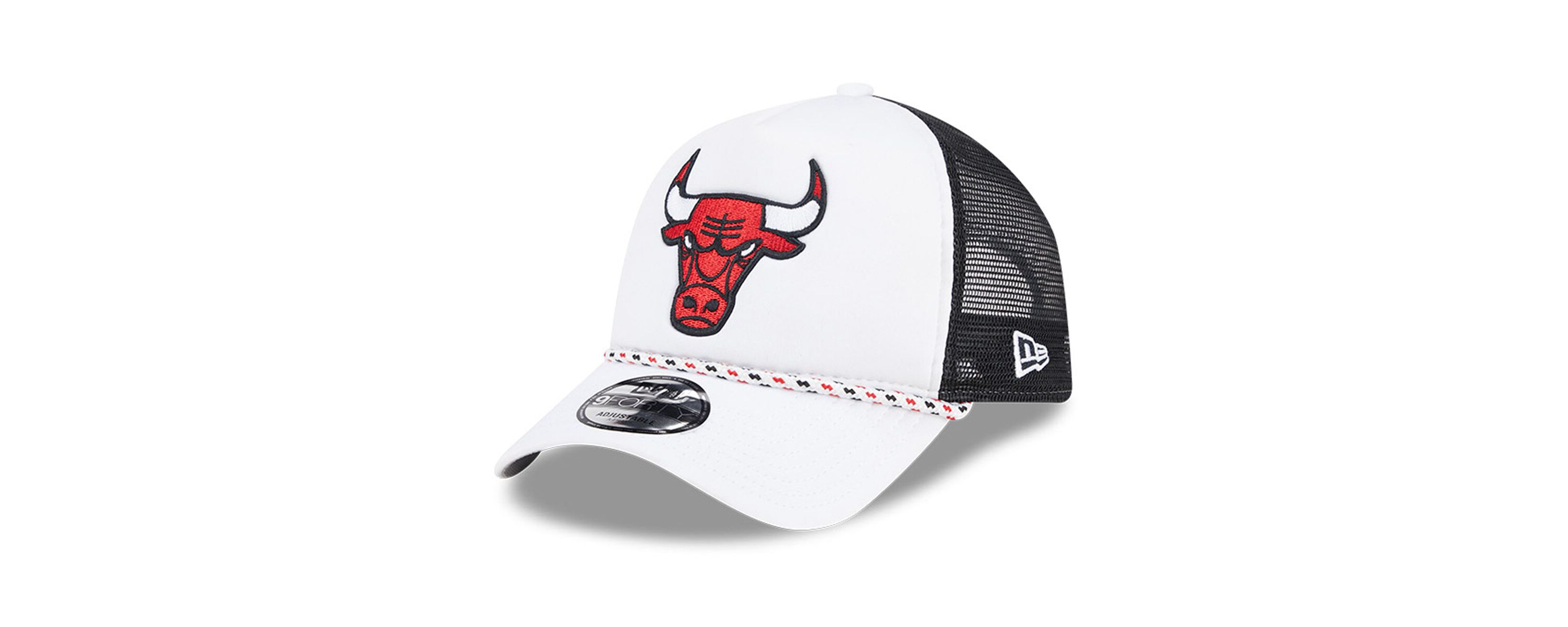 NBA White/Black Chicago Bulls Court Sport Foam A-Frame 9FORTY Adjustable Trucker Hat