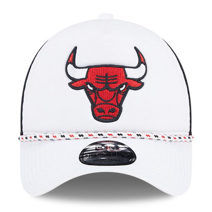 NBA White/Black Chicago Bulls Court Sport Foam A-Frame 9FORTY Adjustable Trucker Hat