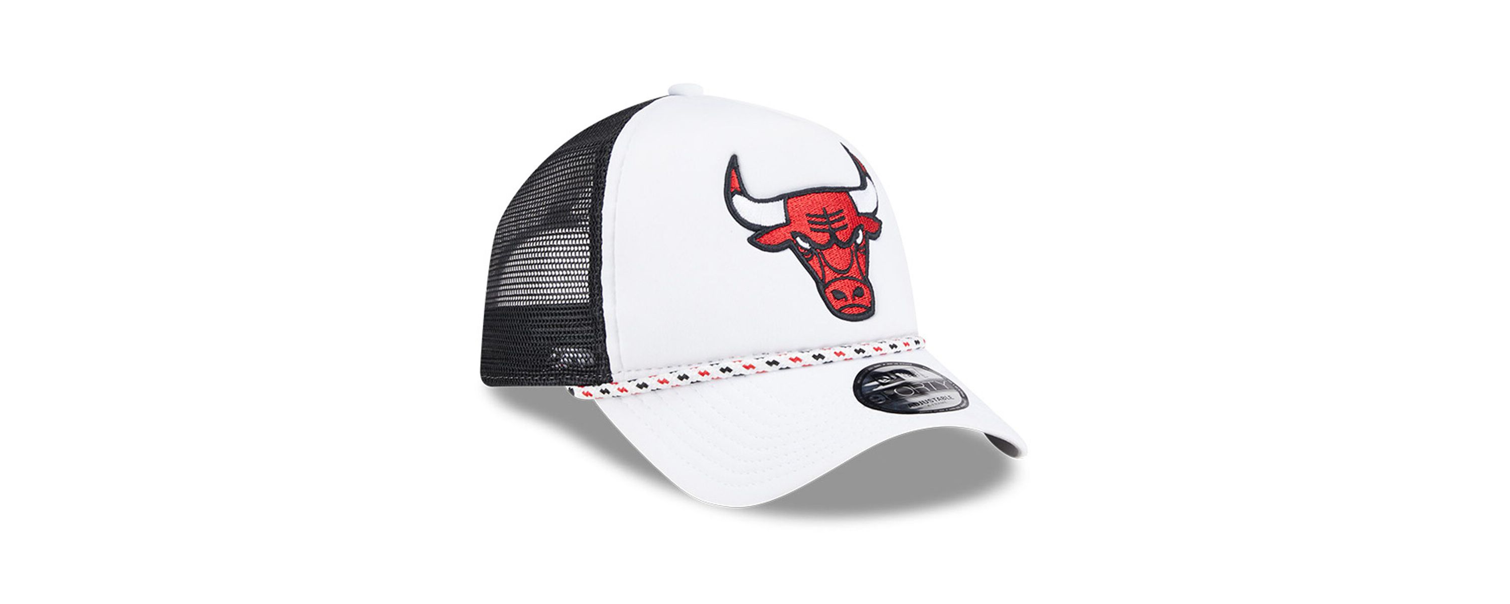 NBA White/Black Chicago Bulls Court Sport Foam A-Frame 9FORTY Adjustable Trucker Hat