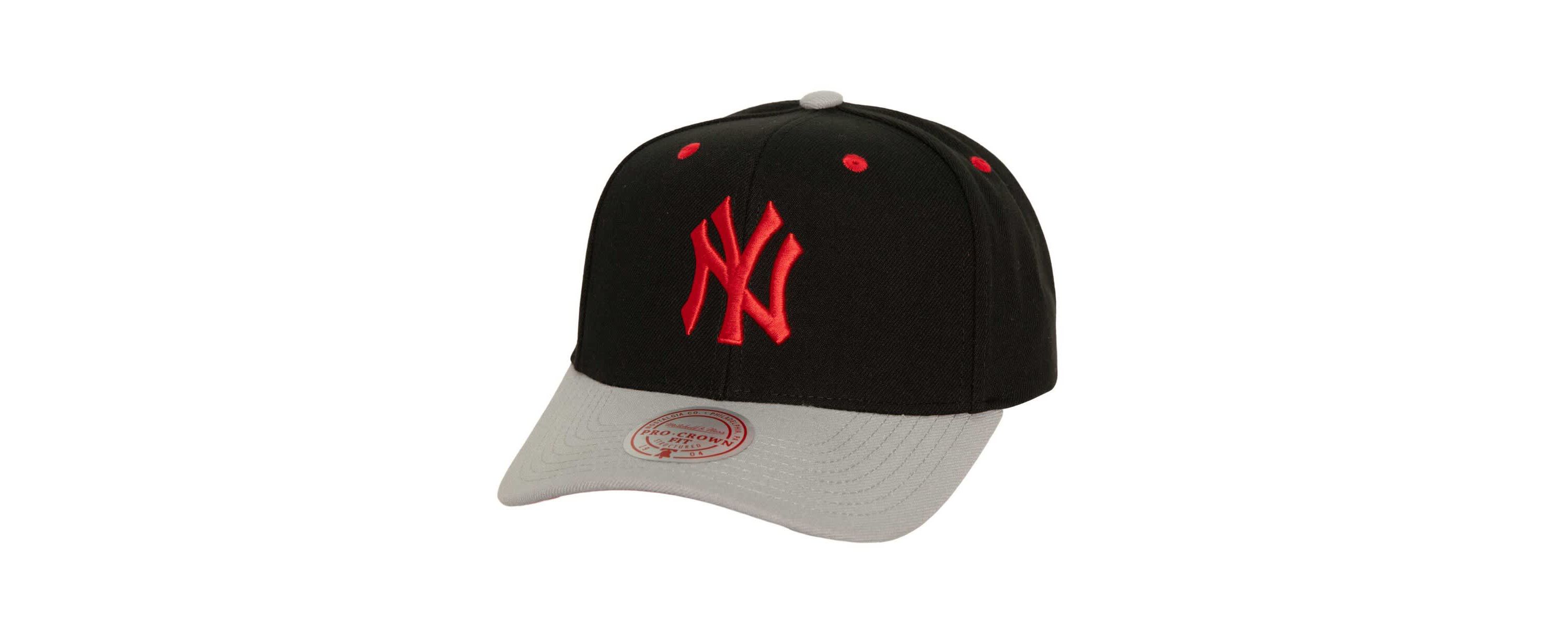 MLB New York Yankees Bred Pro Adjustable Hat