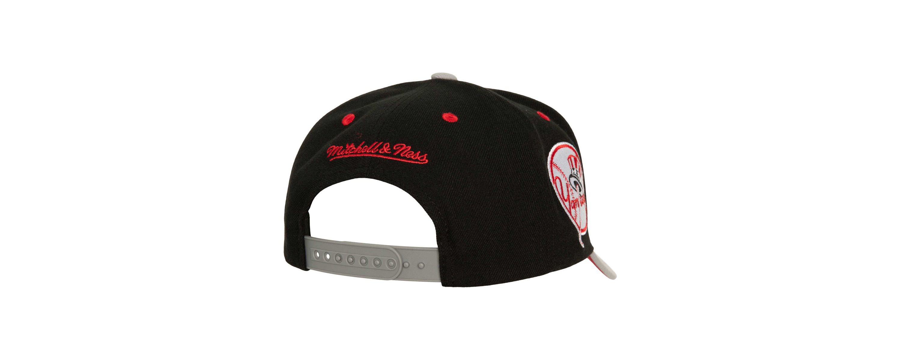 MLB New York Yankees Bred Pro Adjustable Hat