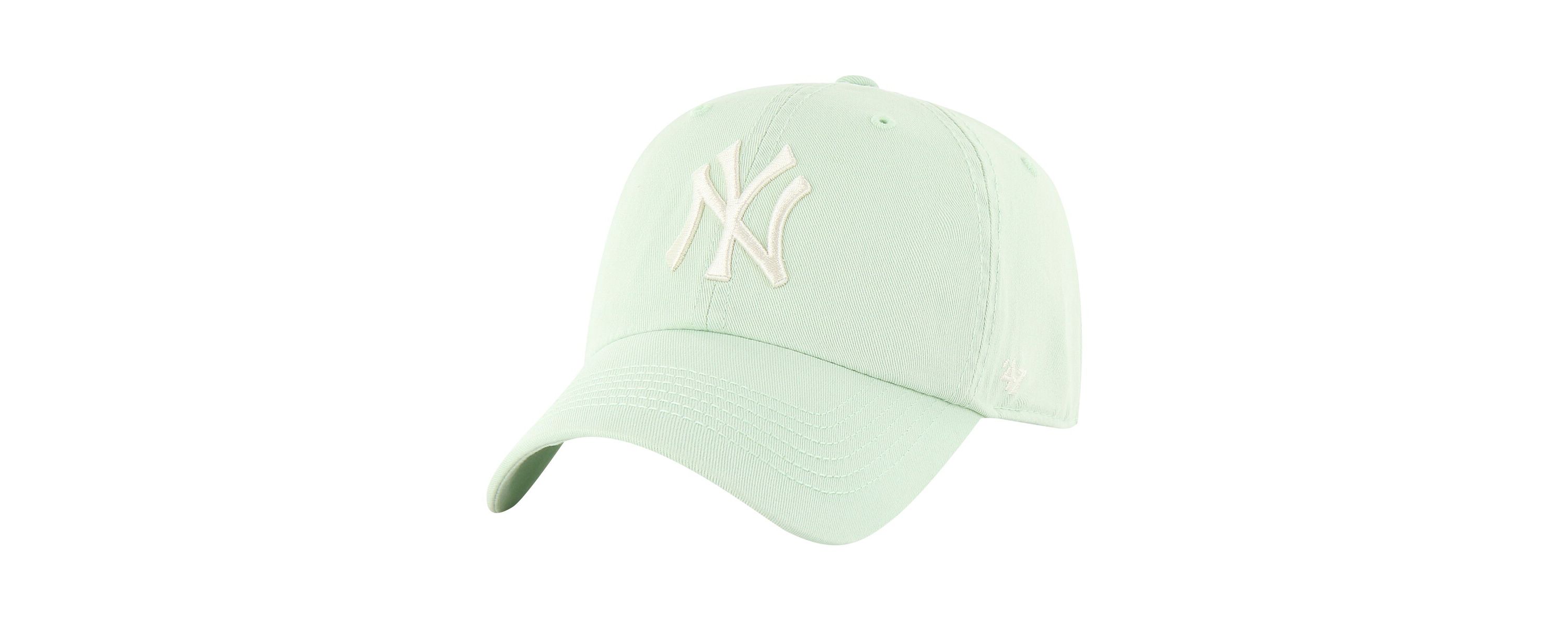 MLB New York Yankees Classic Franchise Fitted Hat