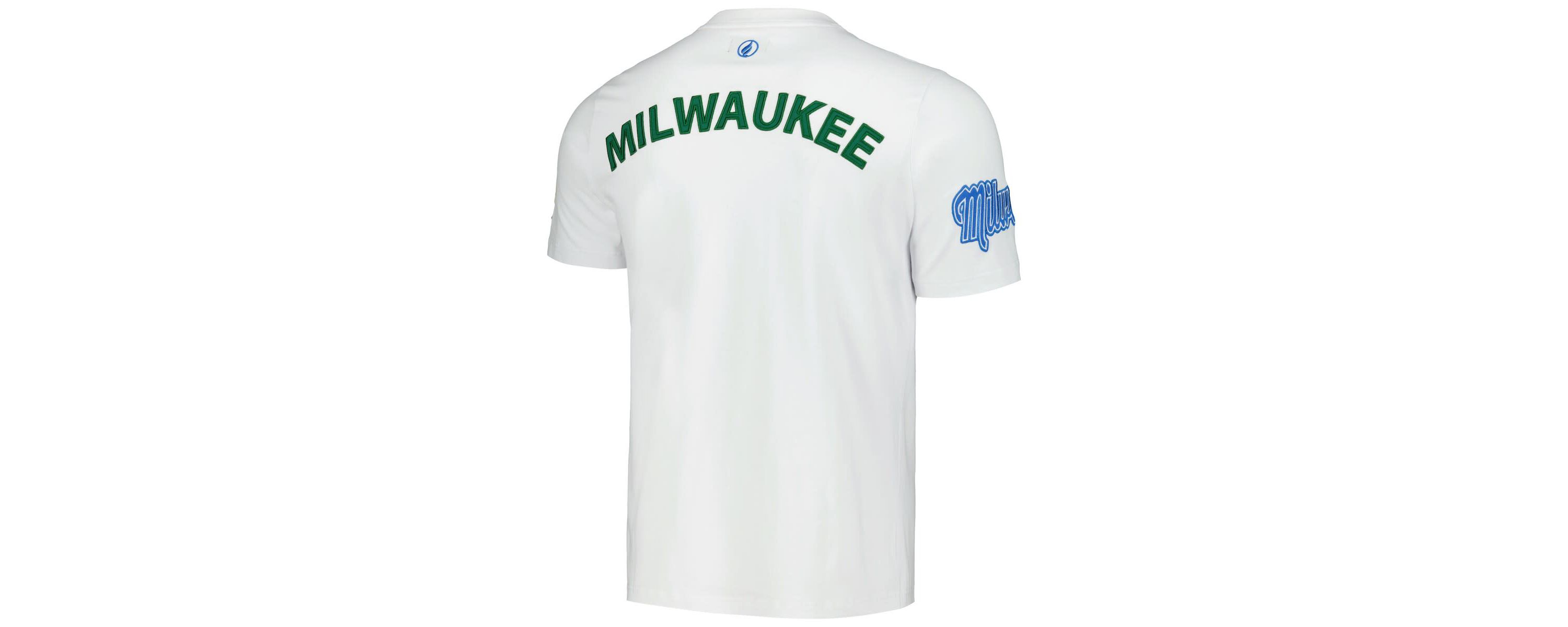 NBA Unisex Milwaukee Bucks Crest T-Shirt