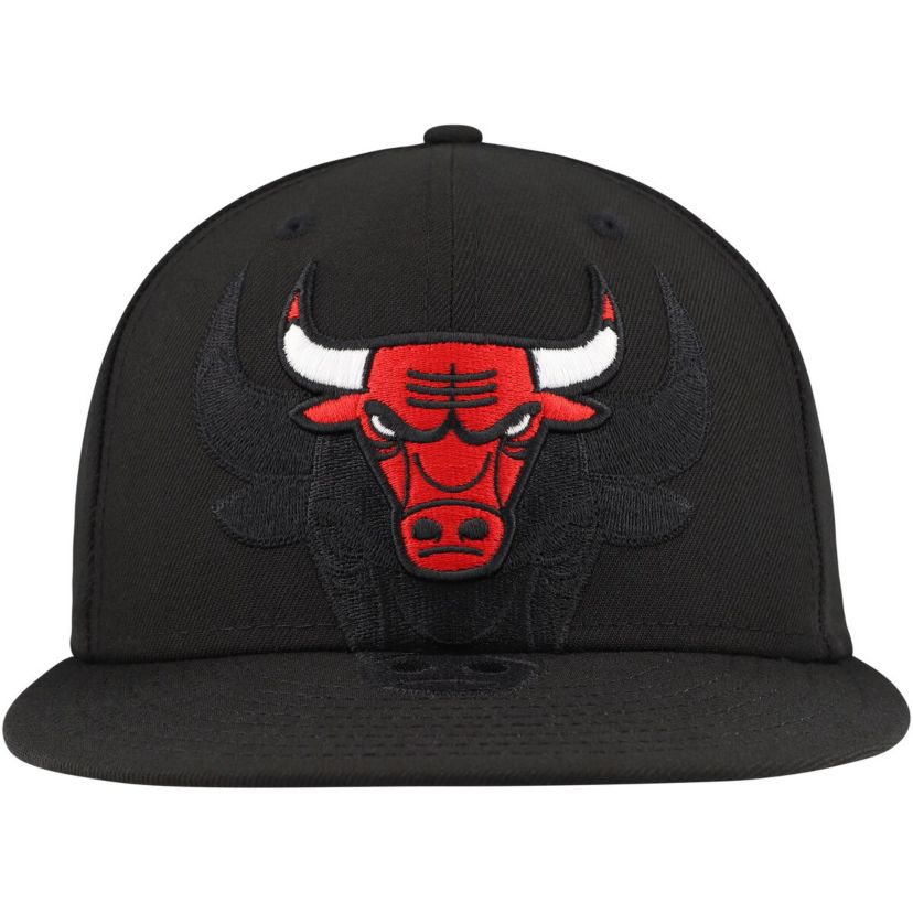 NBA Chicago Bulls Blackout Shadow Logo 59FIFTY Fitted Hat