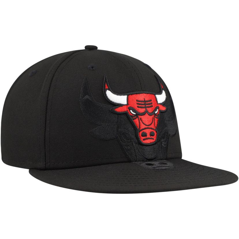 NBA Chicago Bulls Blackout Shadow Logo 59FIFTY Fitted Hat