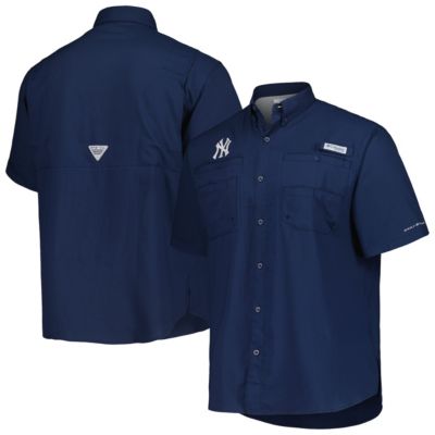 Columbia Men's MLB New York Yankees Tamiami Omni-Shade Button-Down Shirt, Navy Blue, Medium