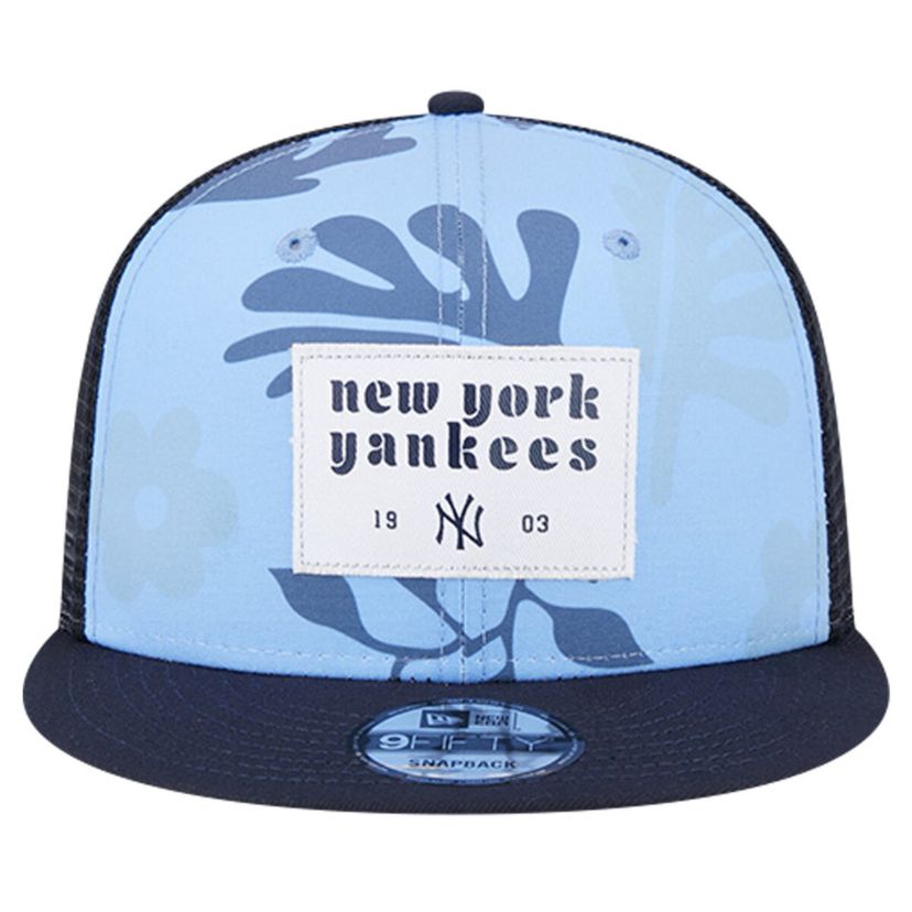 MLB New York Yankees Bikini Bottom Trucker 9FIFTY Snapback Hat