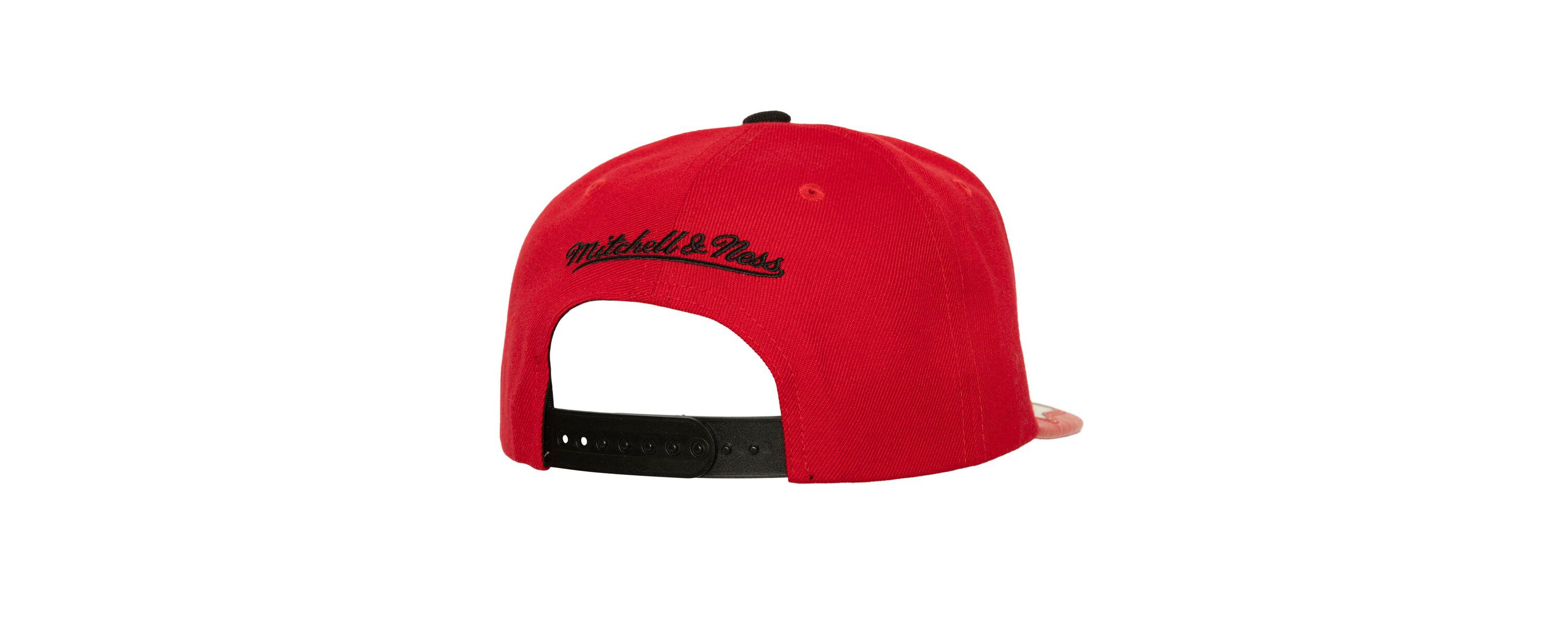 NHL White/Red Chicago Blackhawks Day One Snapback Hat
