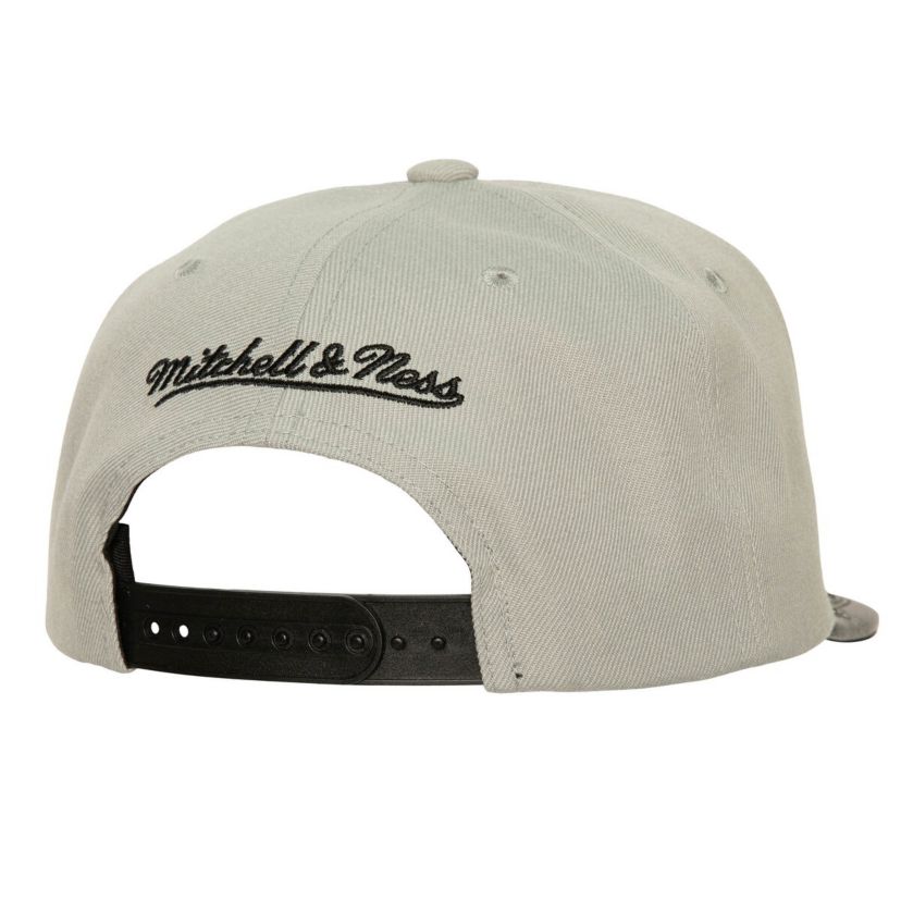 NHL Black/Gray Chicago Blackhawks Day One Snapback Hat