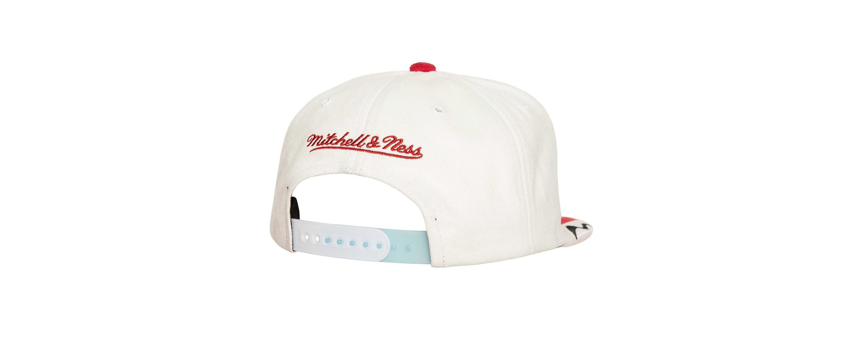 NBA White/Red Chicago Bulls Day 6 Snapback Hat