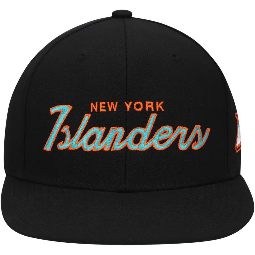NHL New York Islanders Core Team Script 2.0 Snapback Hat