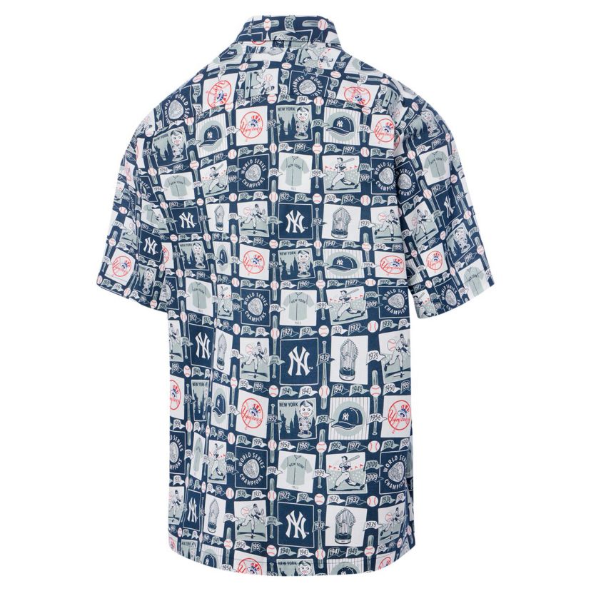 MLB New York Yankees s Scenic Button-Up Shirt