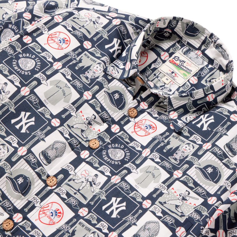 MLB New York Yankees s Scenic Button-Up Shirt
