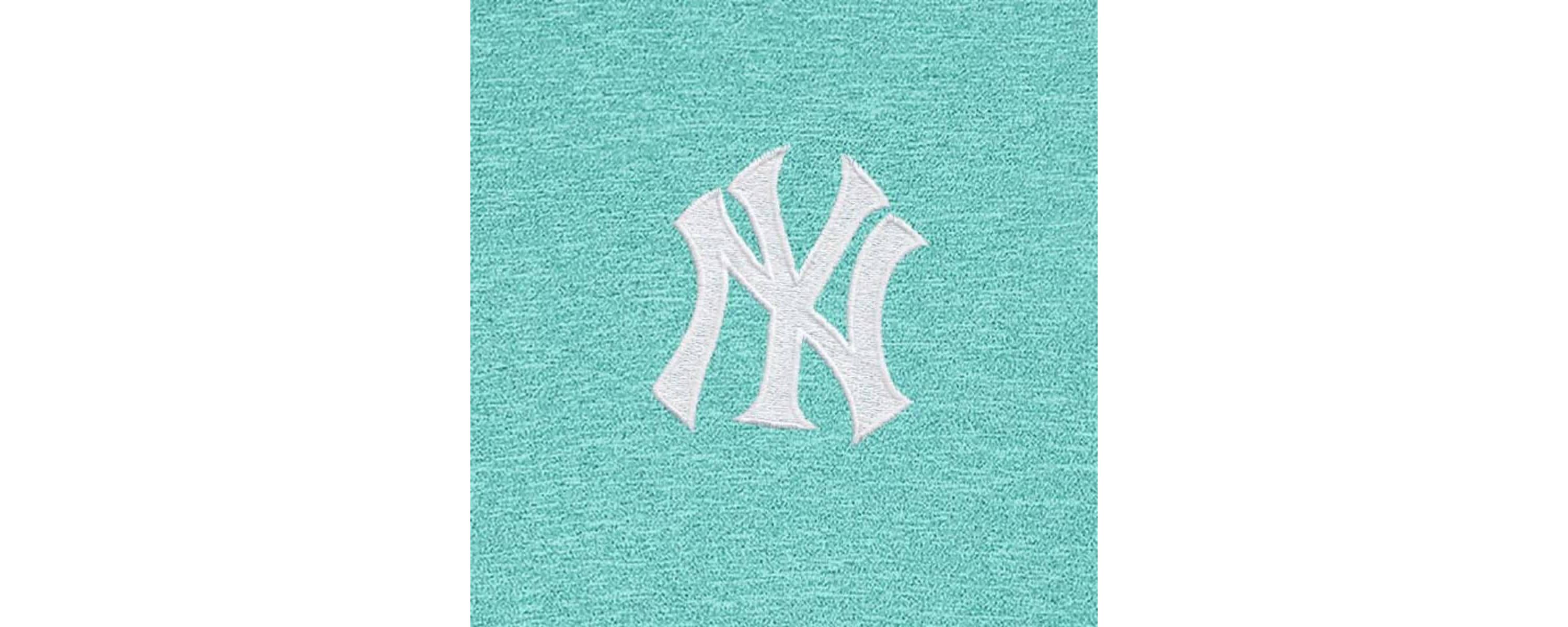 MLB New York Yankees Hunk Quarter-Zip Top