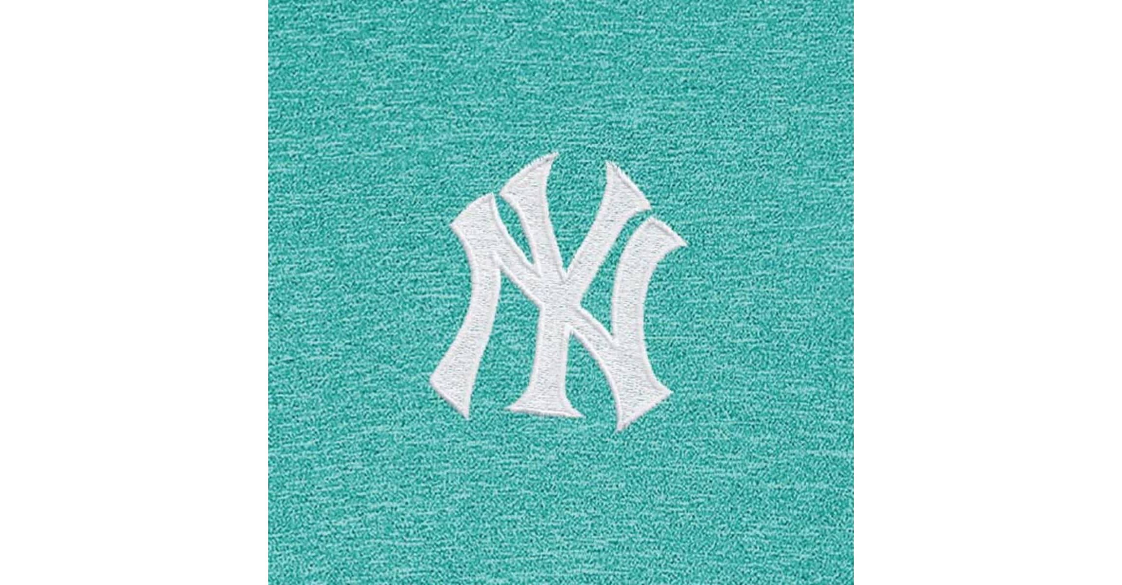 MLB New York Yankees Hunk Quarter-Zip Top