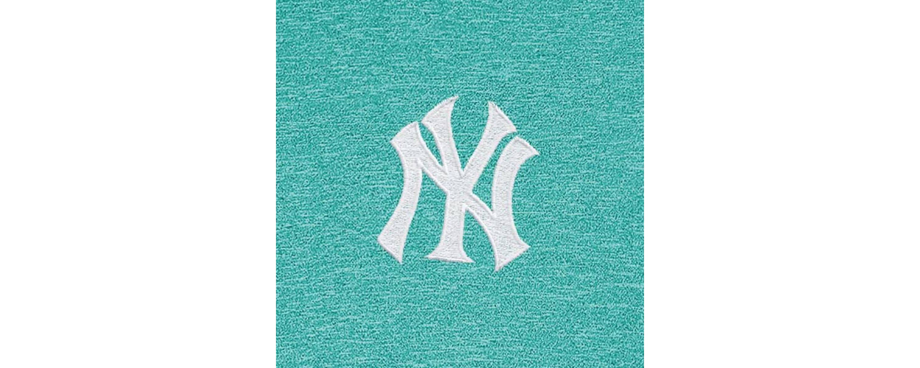 MLB New York Yankees Hunk Quarter-Zip Top