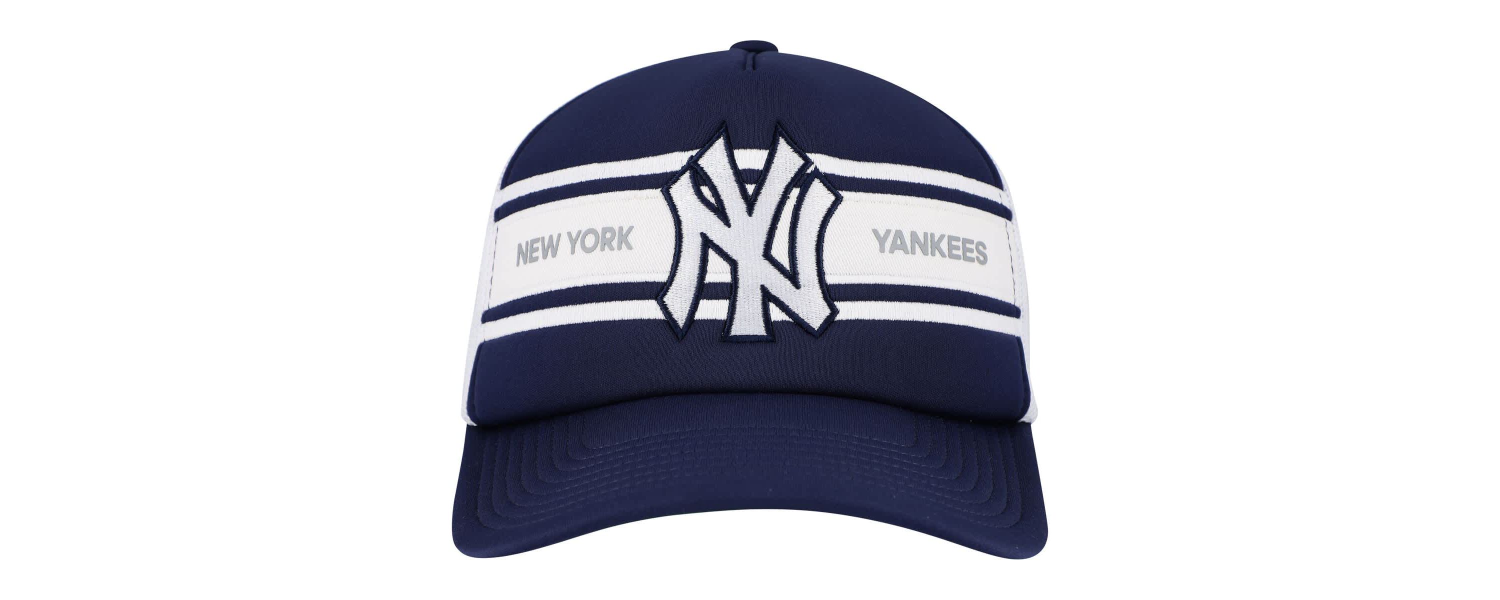MLB New York Yankees Sideline Trucker Adjustable Hat