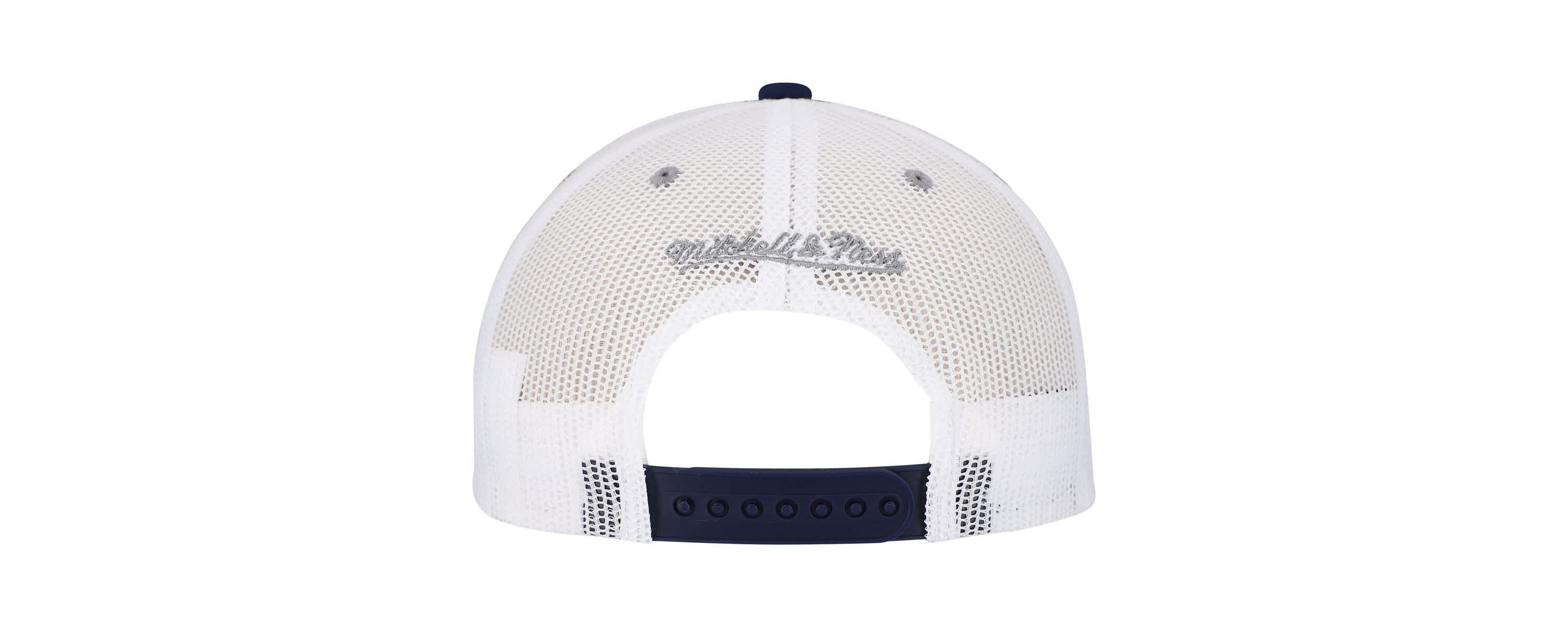 MLB New York Yankees Sideline Trucker Adjustable Hat