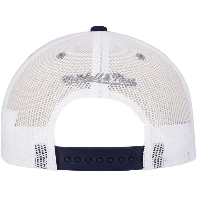 MLB New York Yankees Sideline Trucker Adjustable Hat