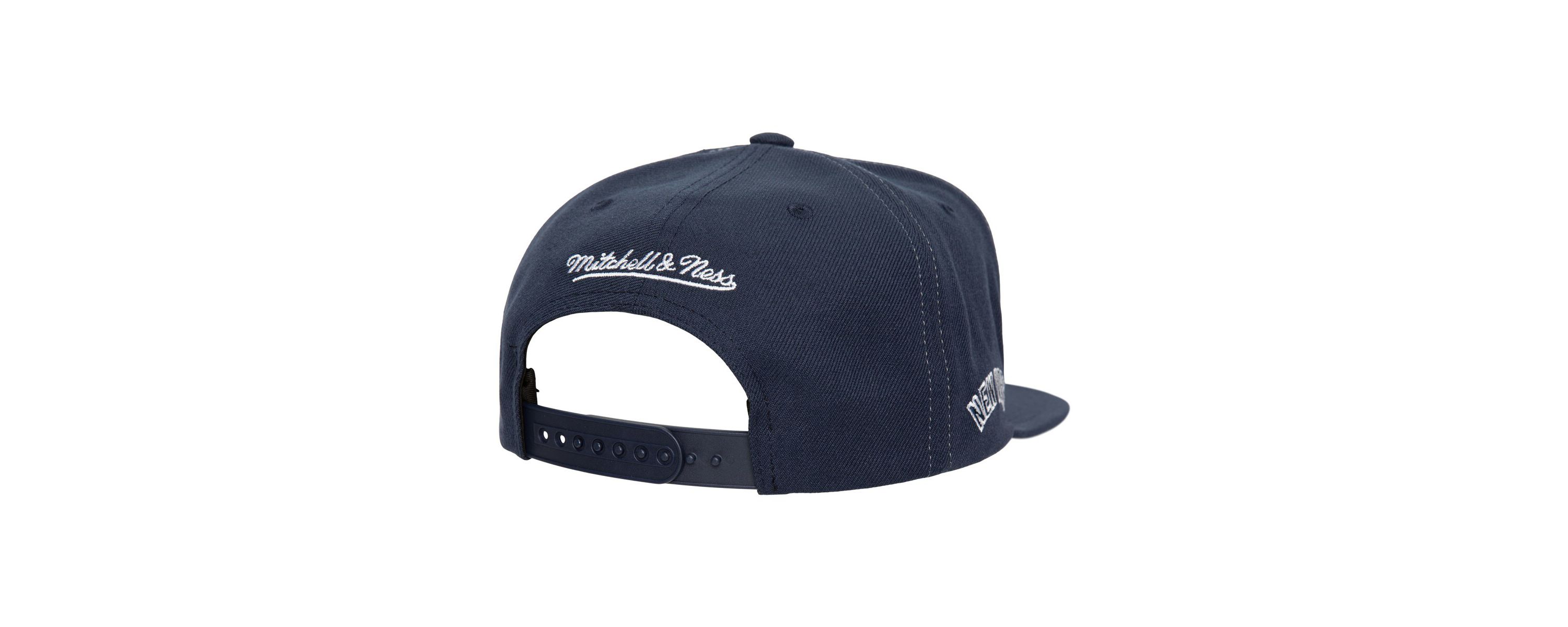 MLB New York Yankees Full Frontal Snapback Hat